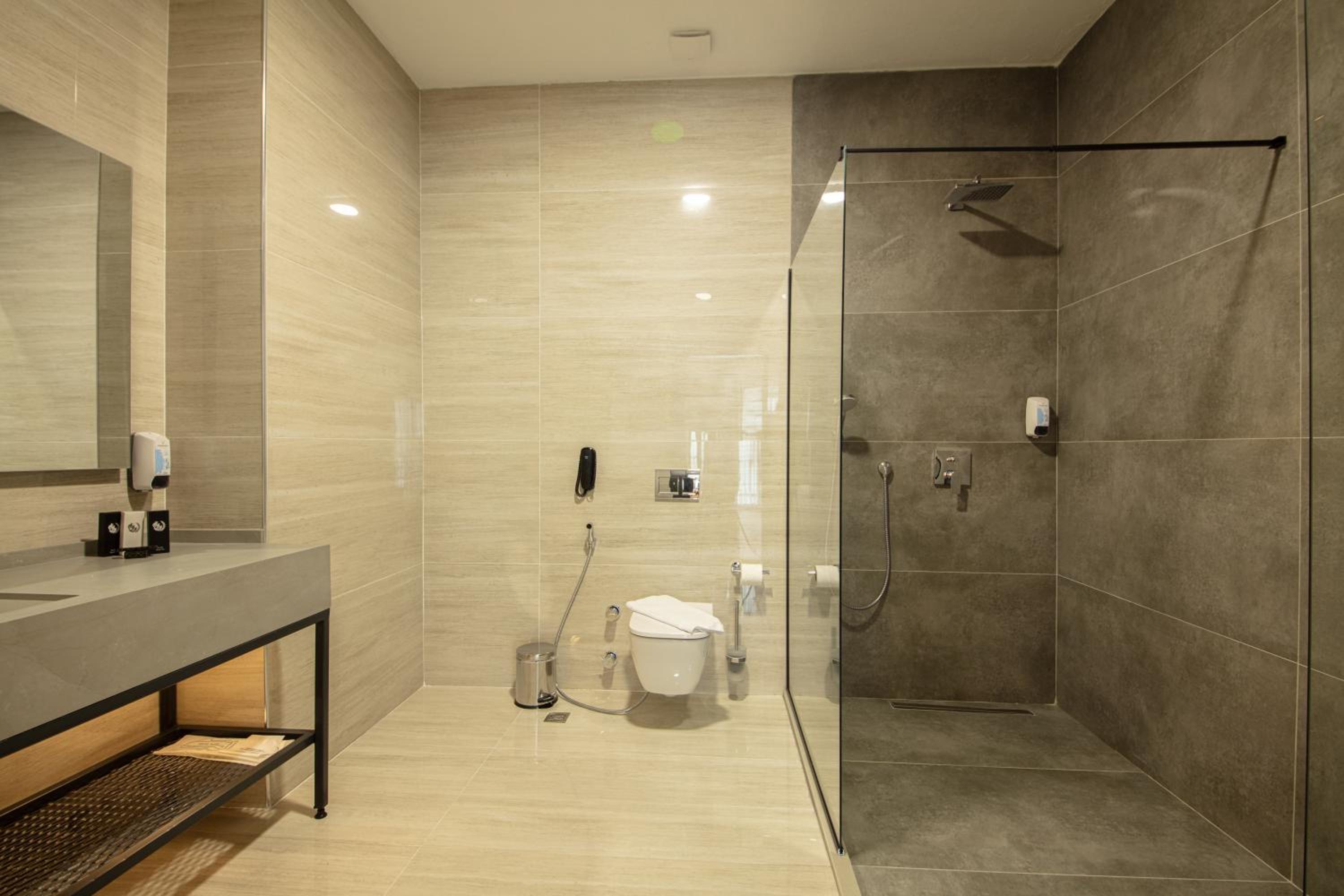 Budget Double Room - Photo 5