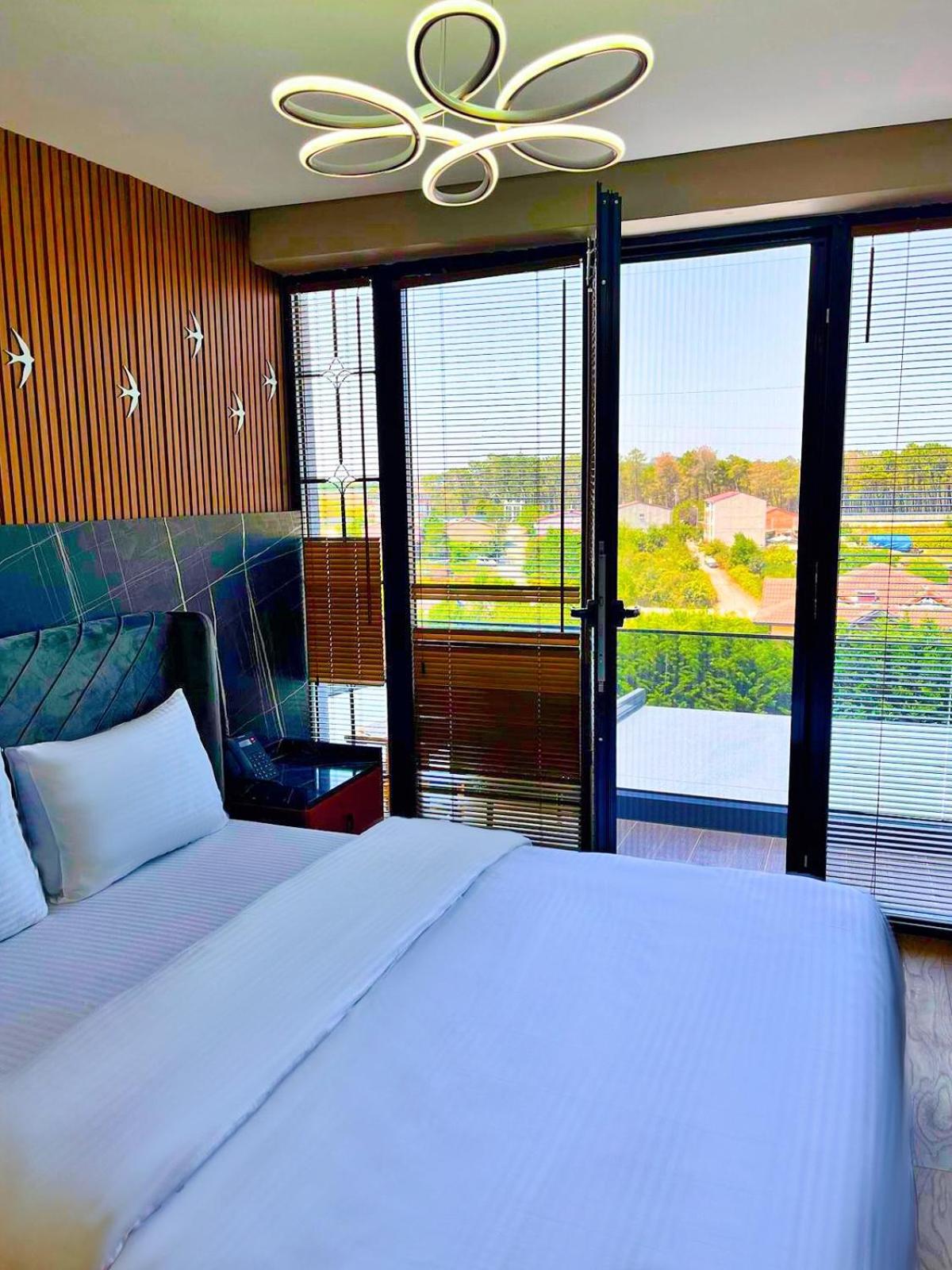 Deluxe Double Room With Balcony photo 1