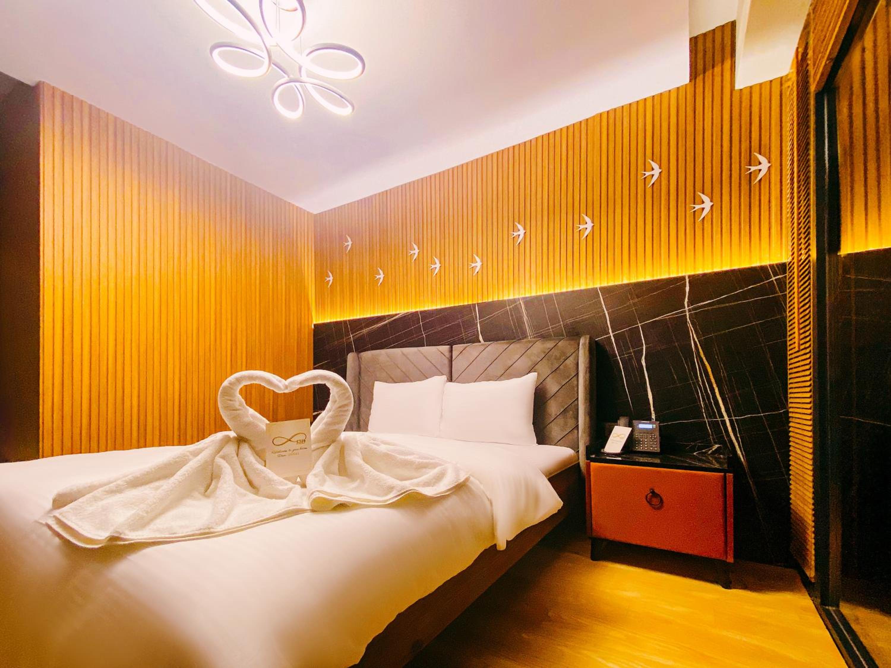 Deluxe Double Room With Balcony photo 2