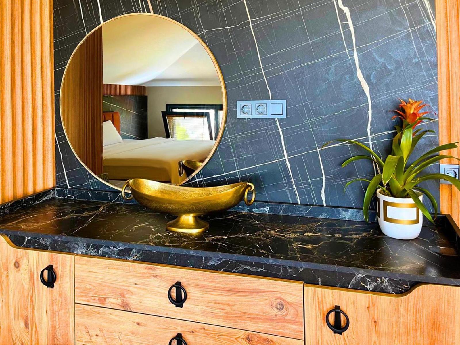 Suite With Spa Bath photo 2