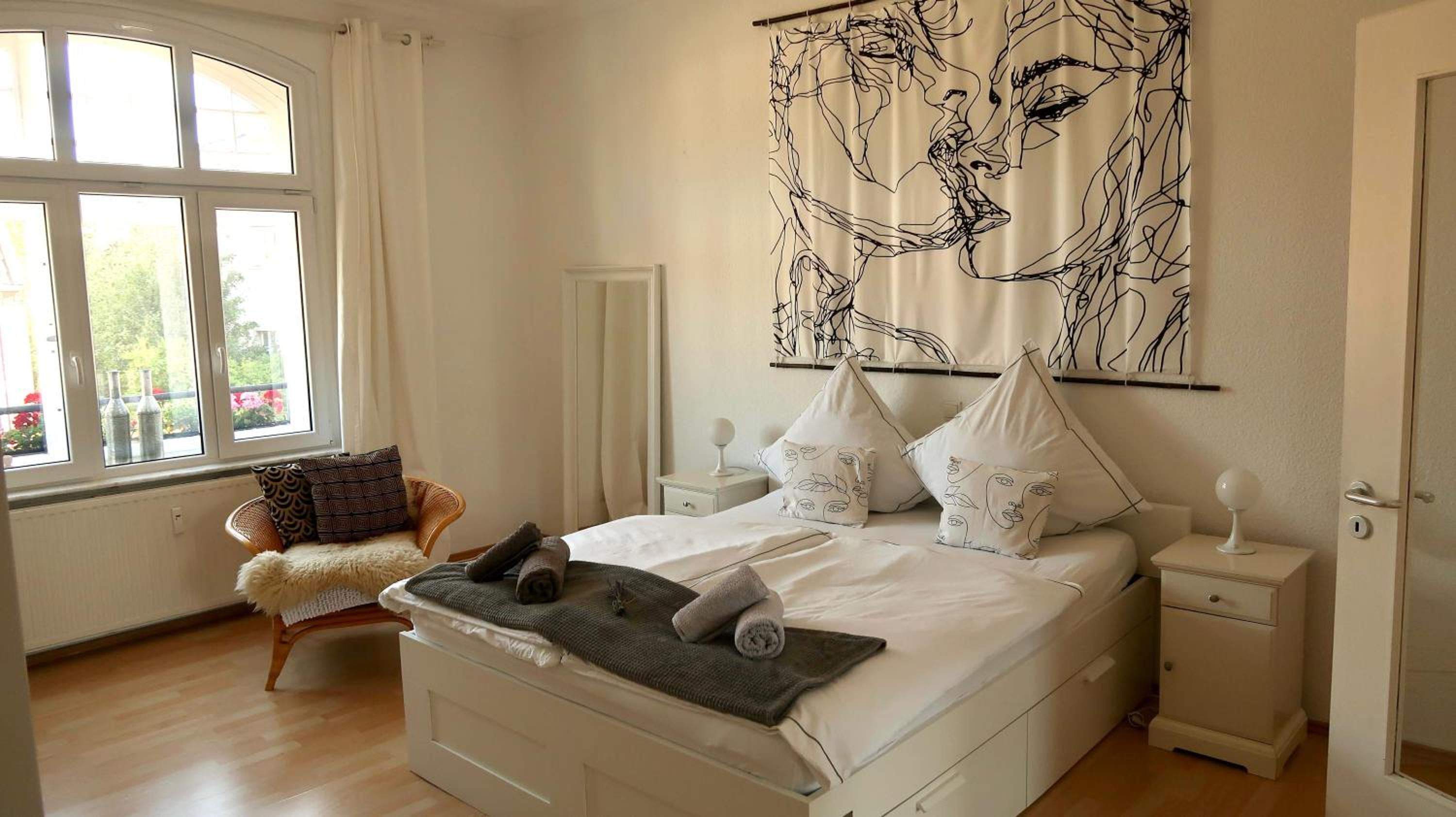 One-Bedroom Apartment with Balcony photo 1