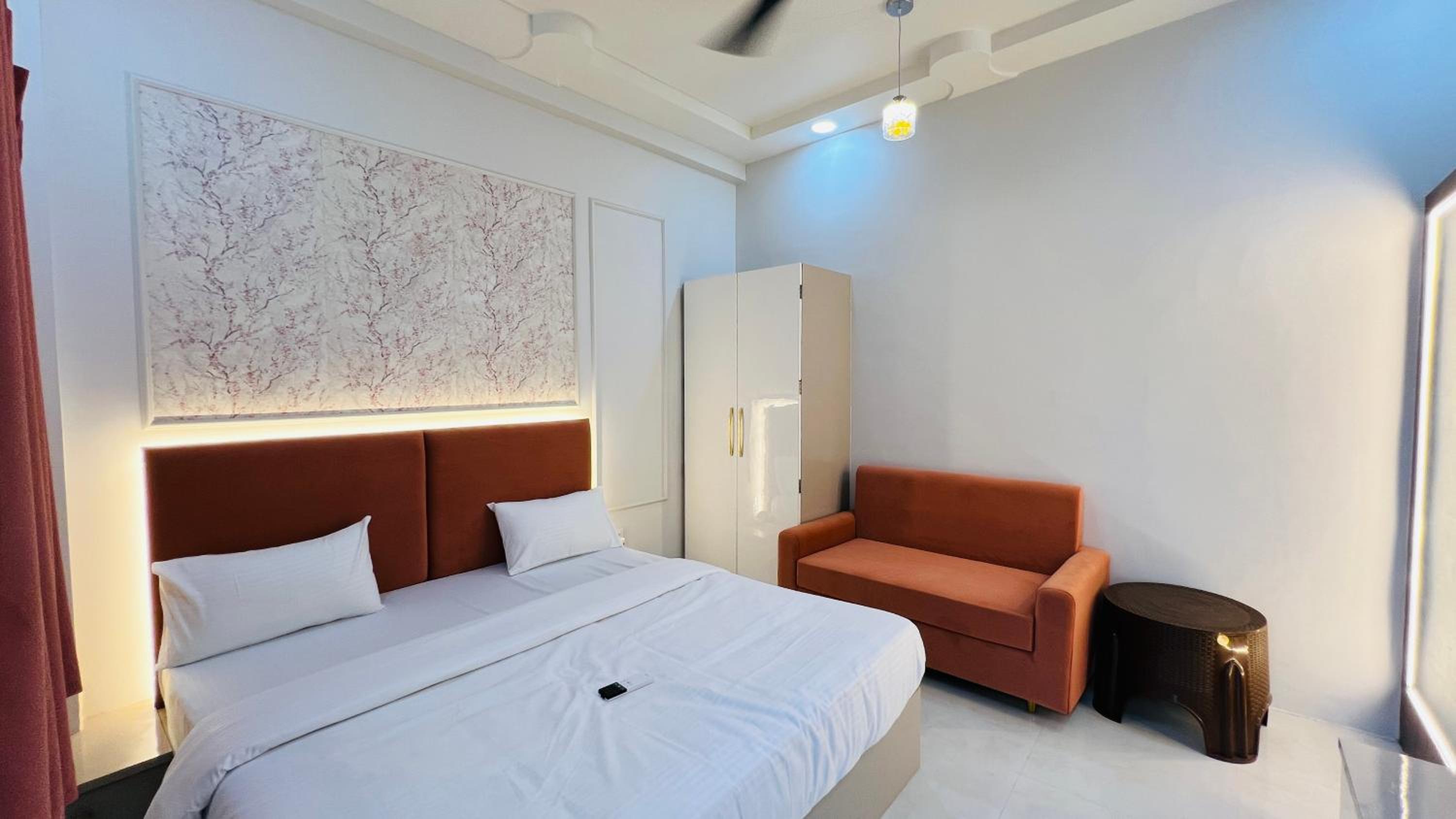 Deluxe Double Room With Balcony