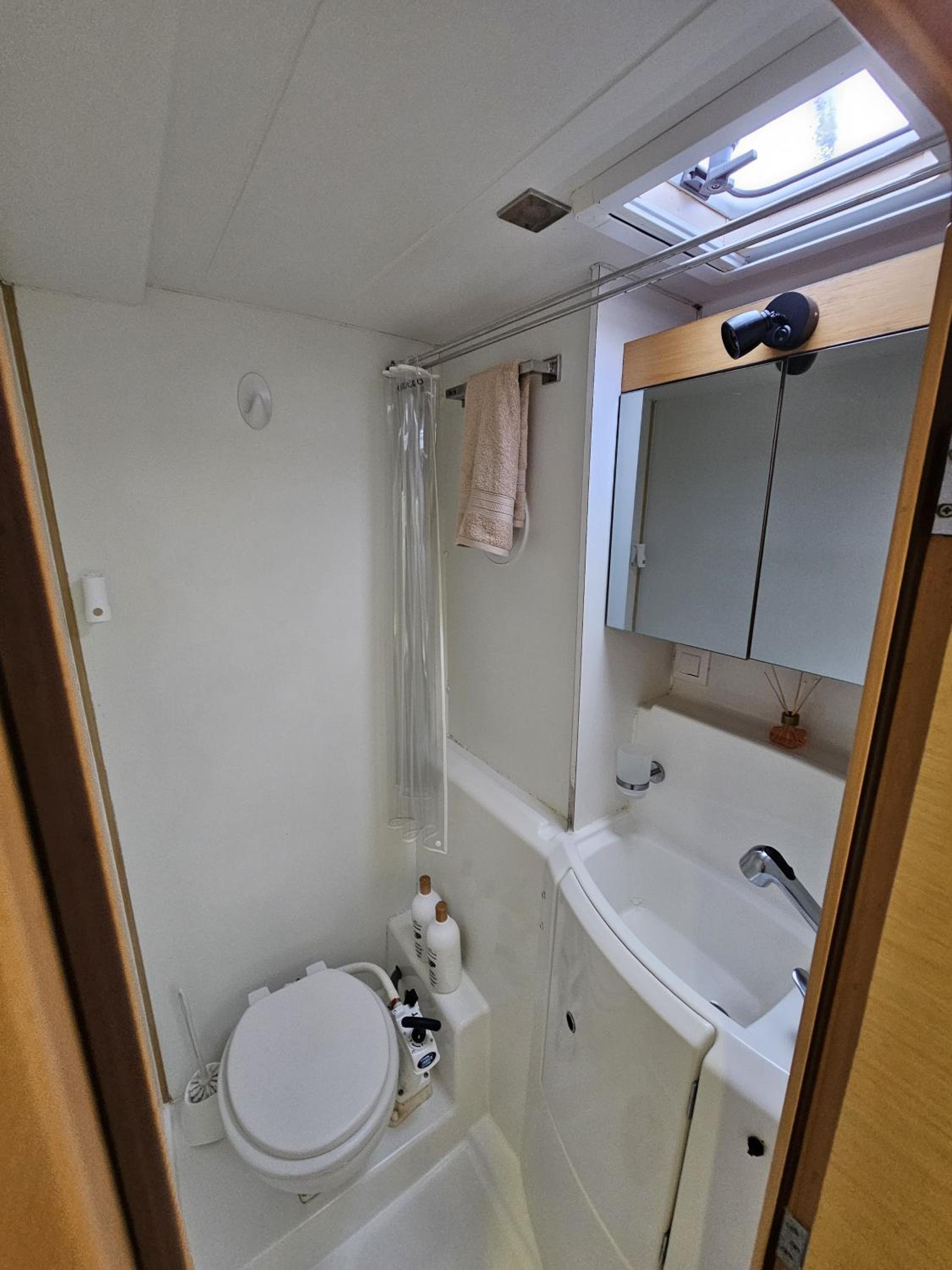 Mobile Home photo 2