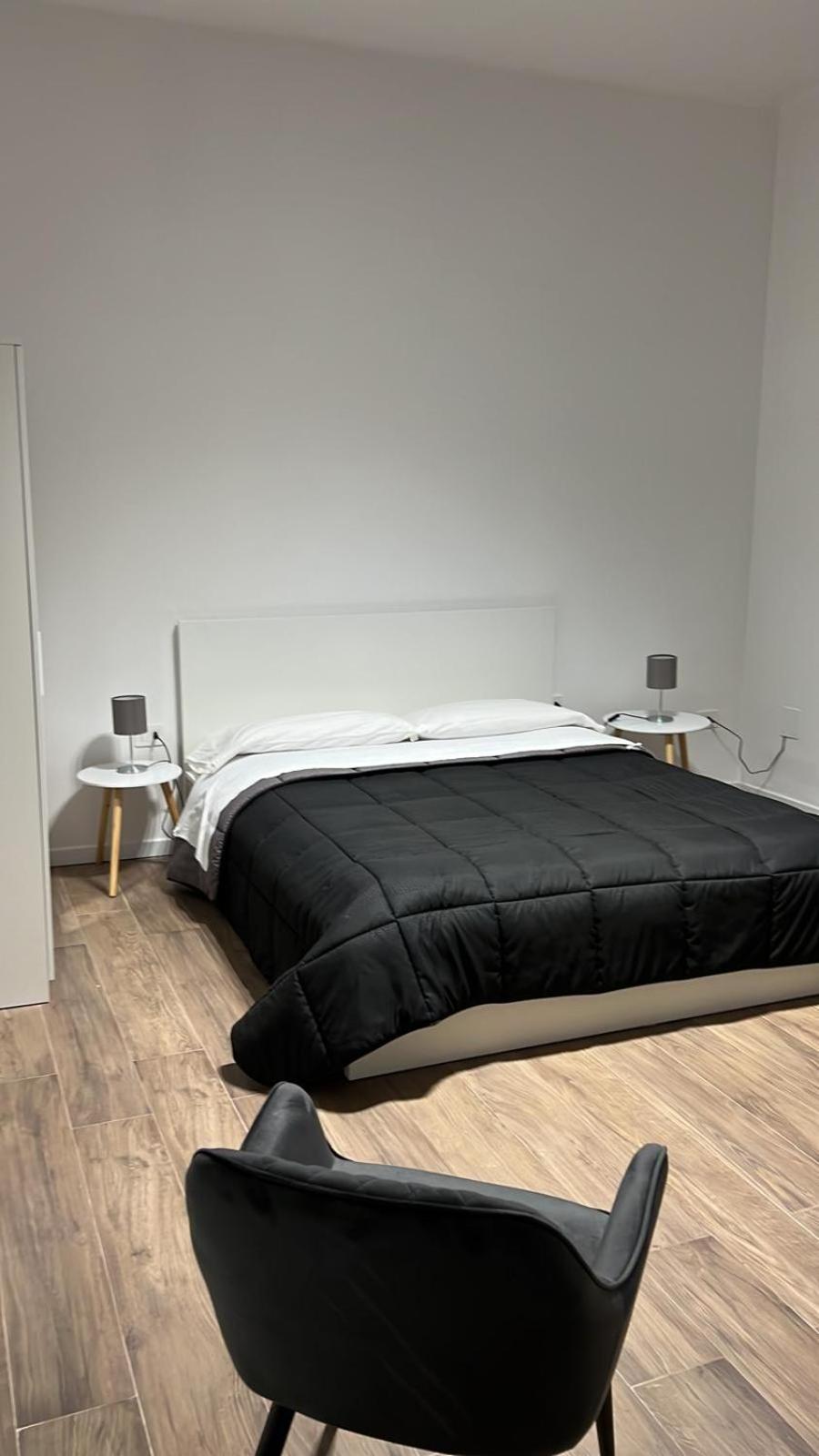 Double Room - Photo 5