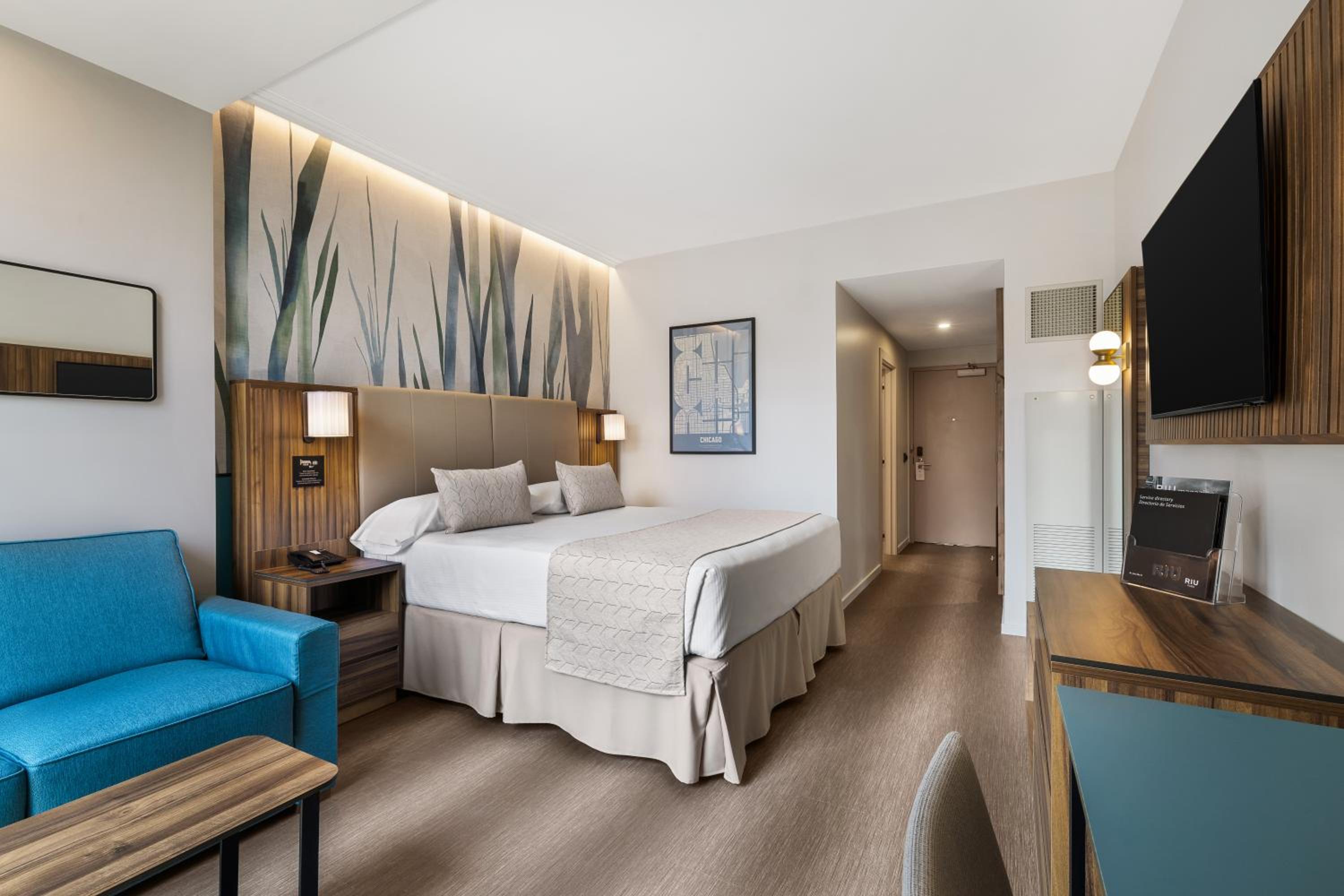 Deluxe Family King Room