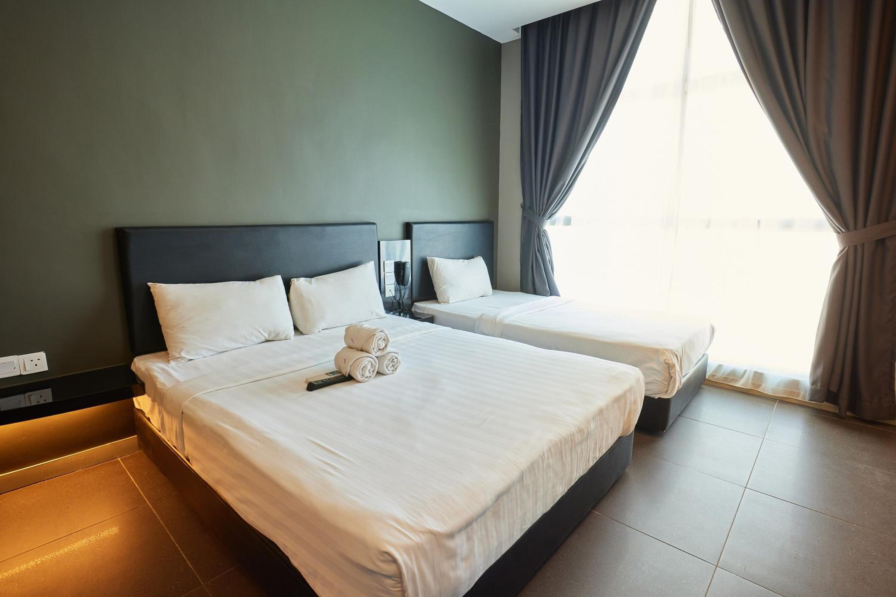 Deluxe Triple Room