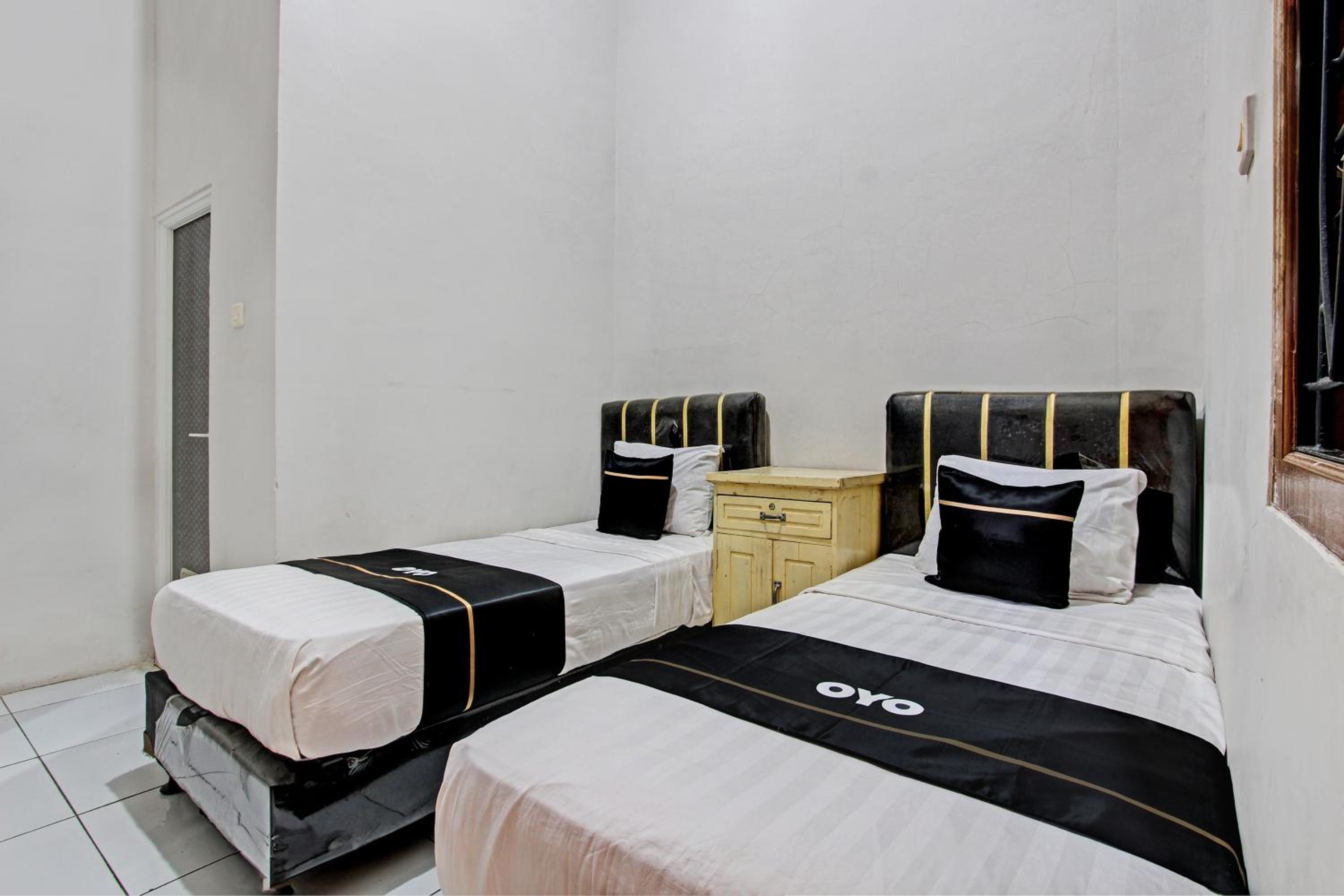 Standard Twin Room photo 1