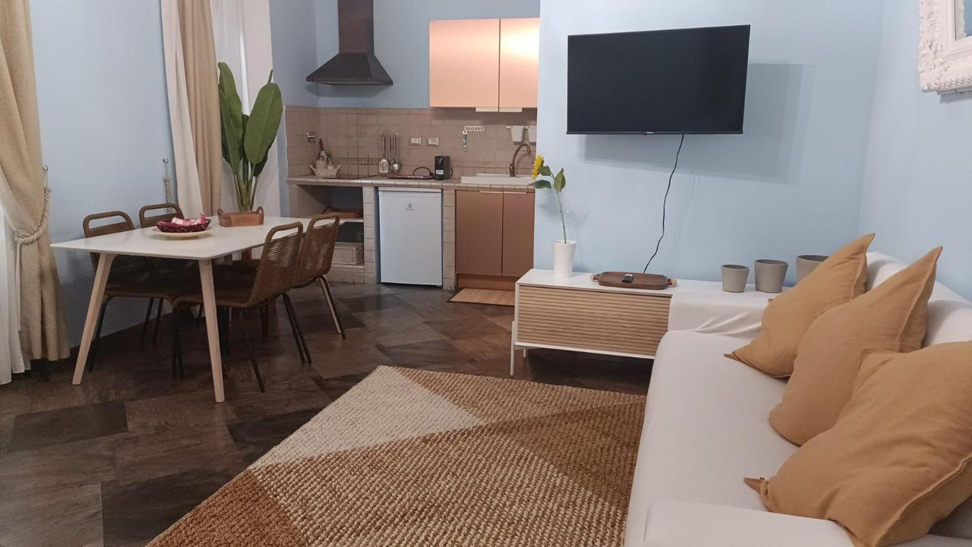 One-Bedroom Apartment photo 3