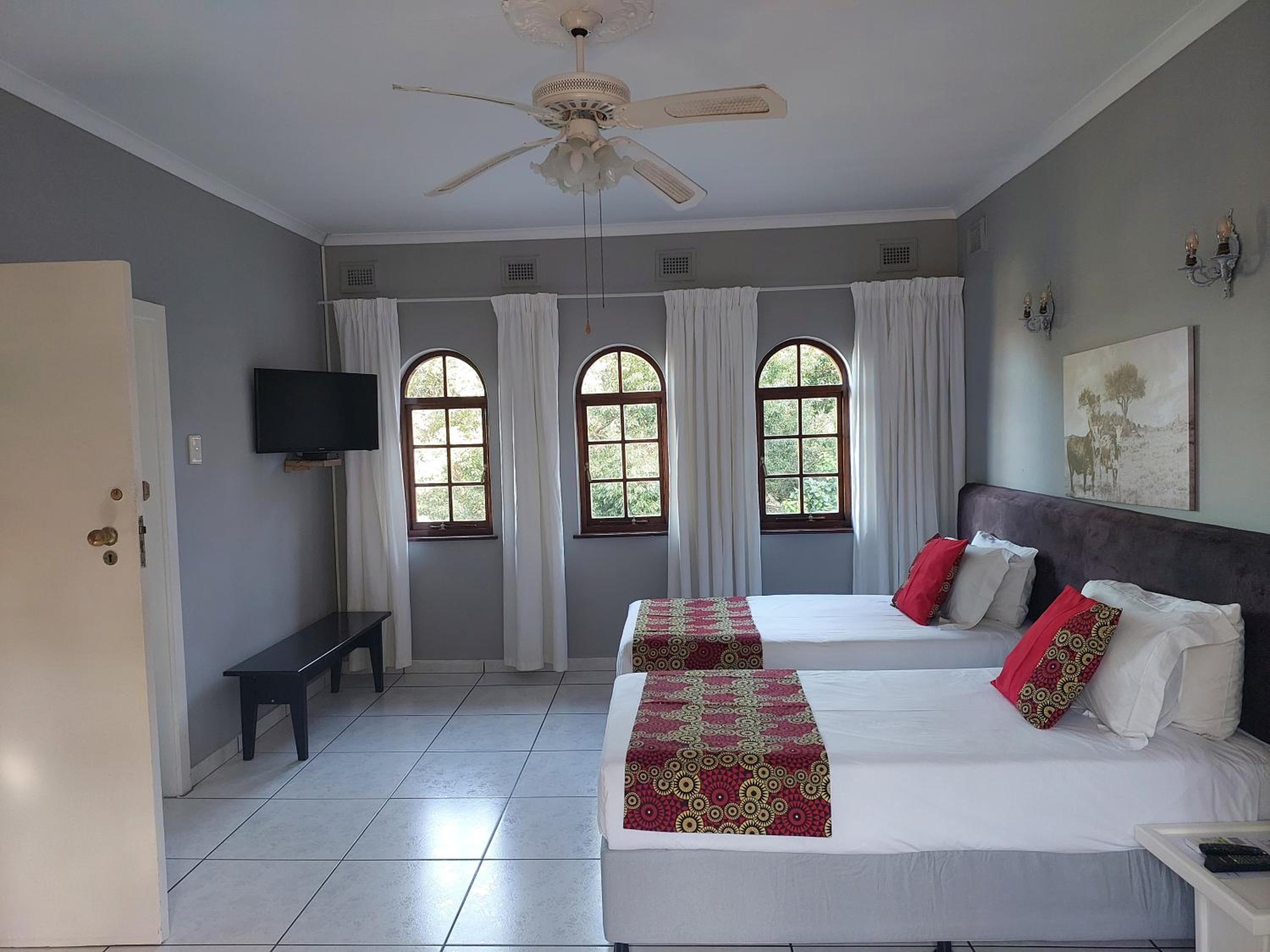 Standard Twin Room with Garden View photo 1
