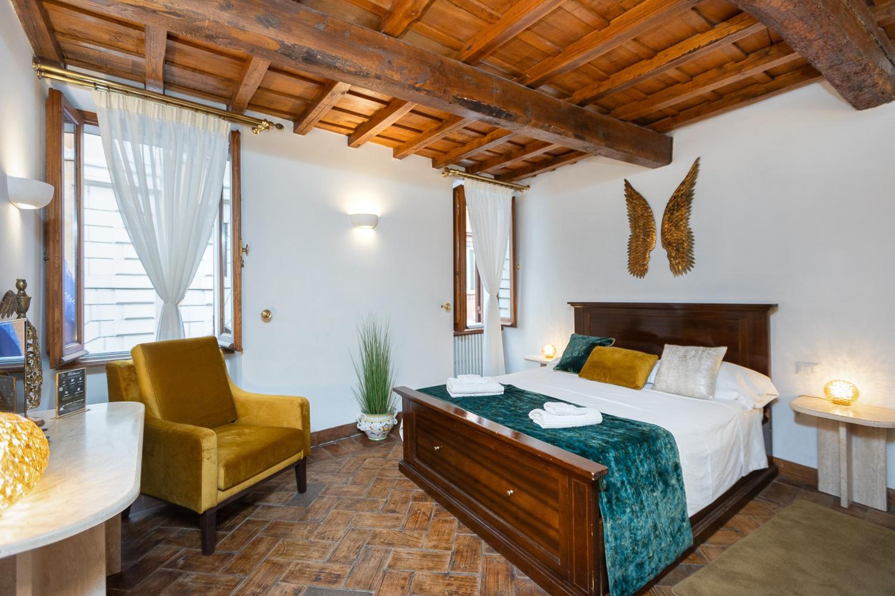 Deluxe Double Room with Bath photo 3