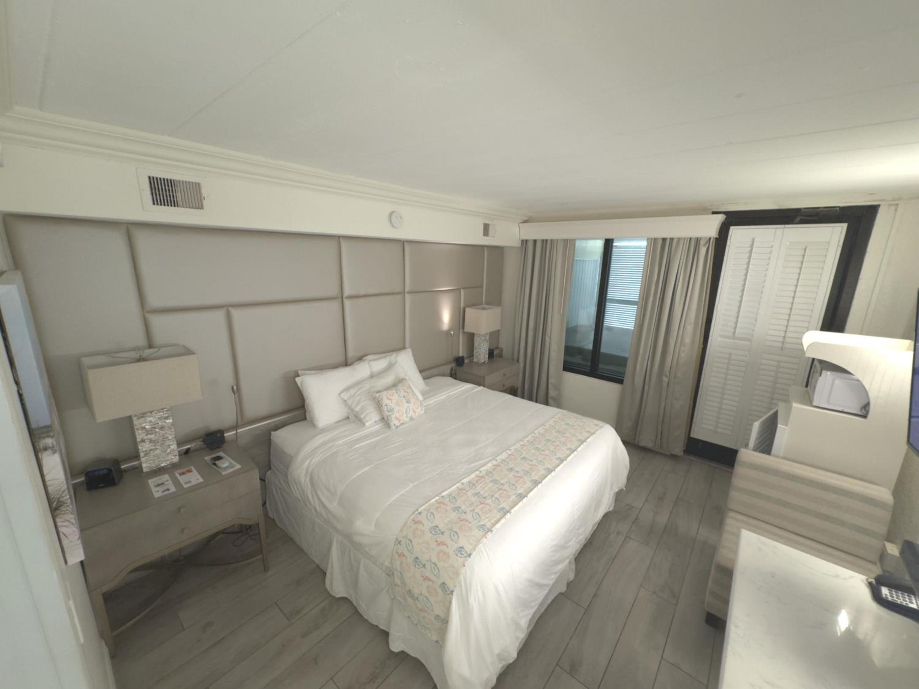 Deluxe King Room with Hot Tub - Adults Only photo 1