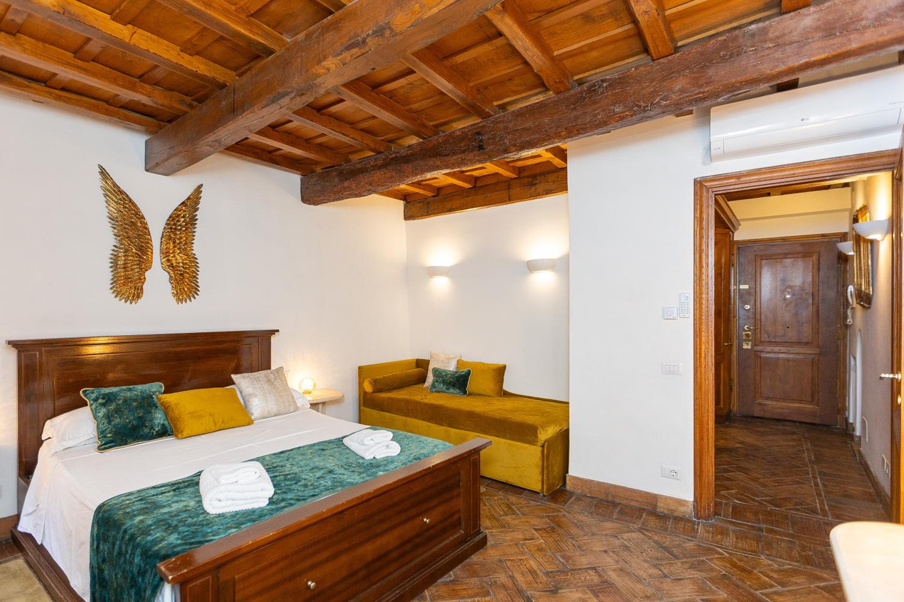 Deluxe Double Room with Bath photo 1