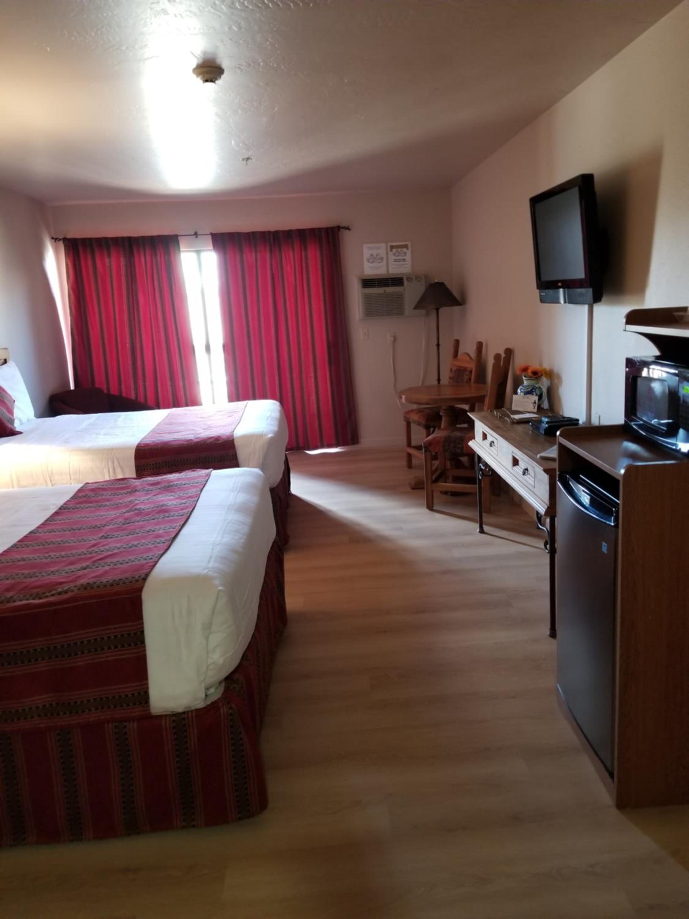 Double Room - Photo 8