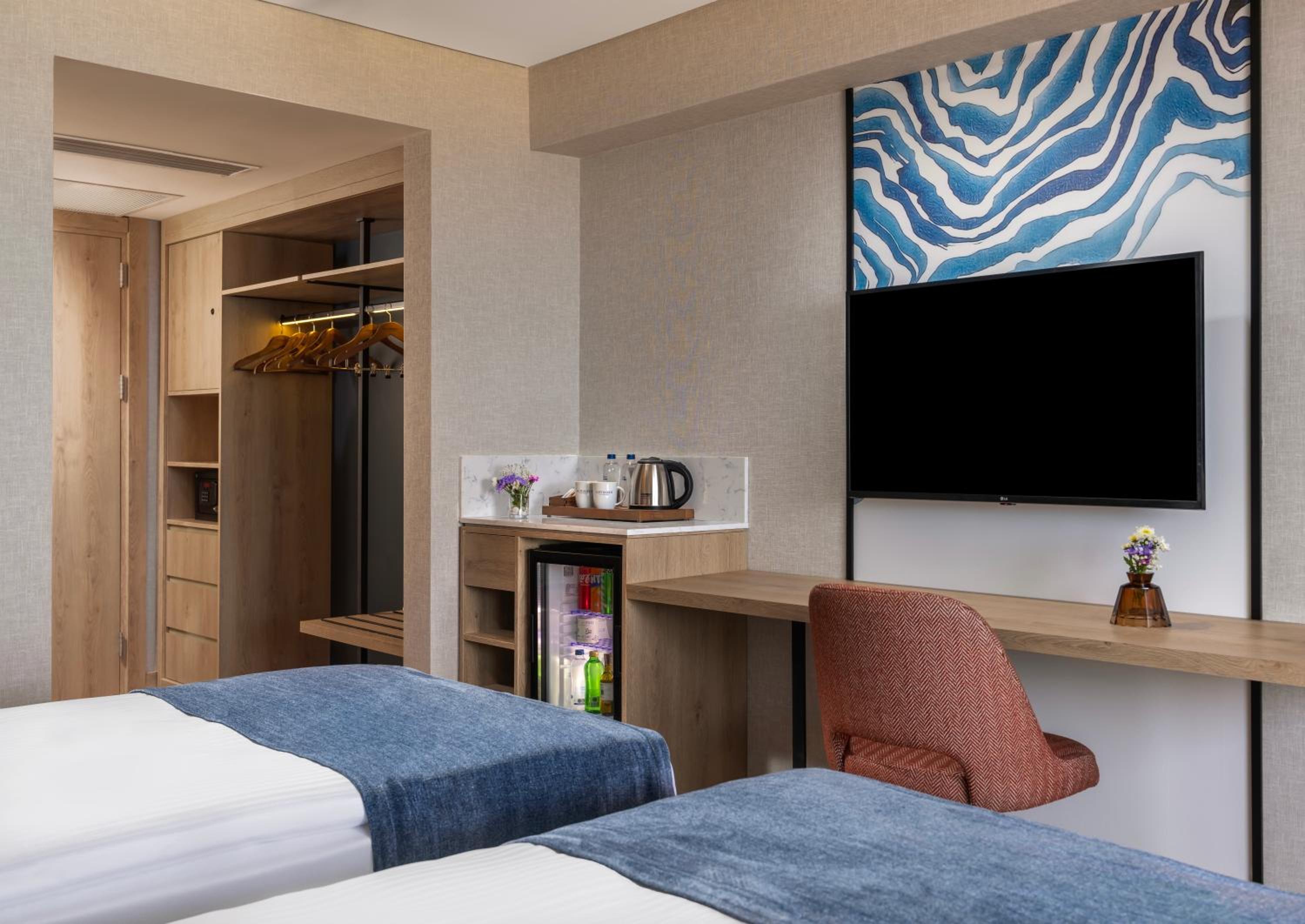 Superior Room with 2 Single Beds photo 1