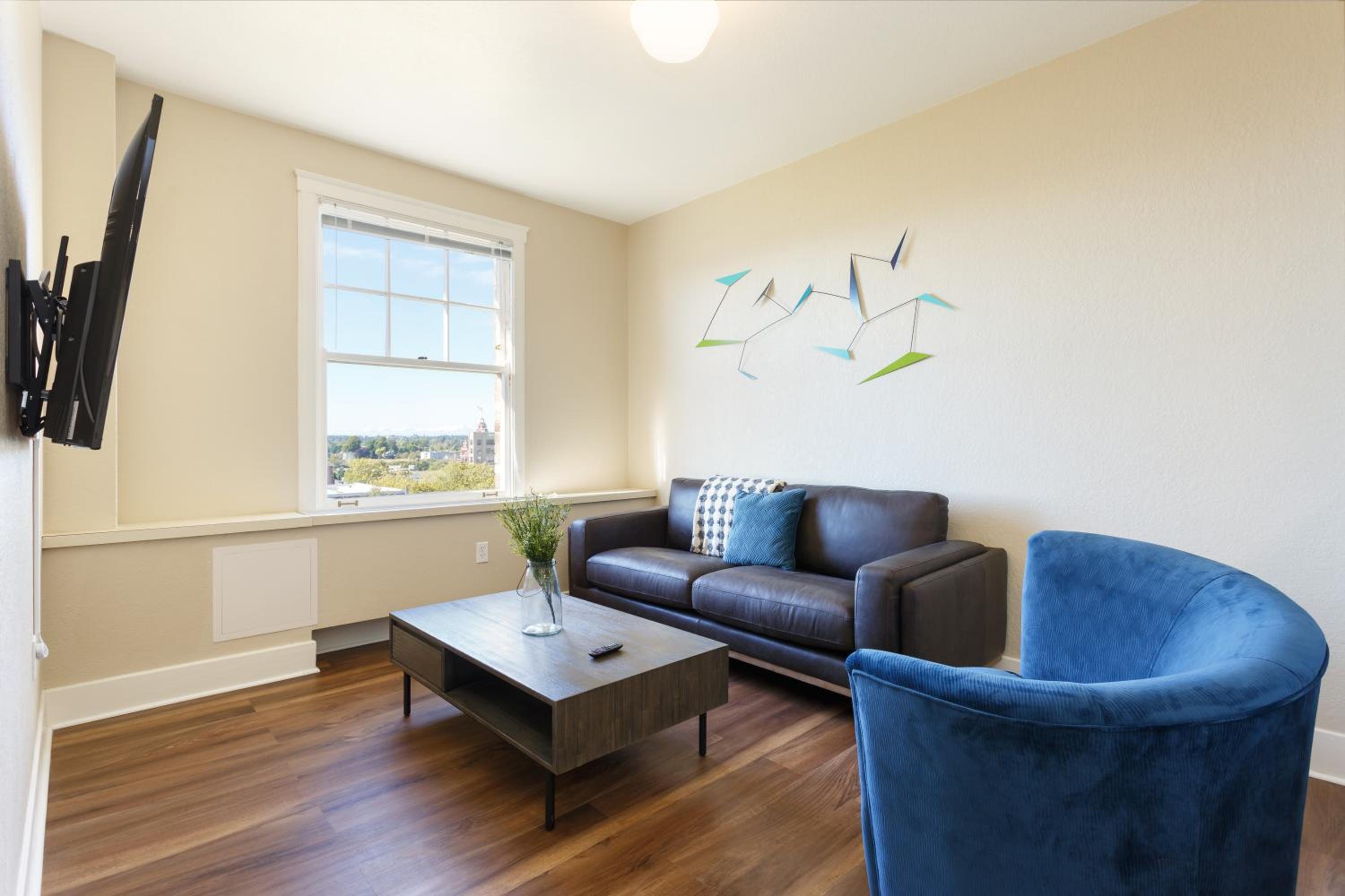 Historic Harborview Suite - Photo 13
