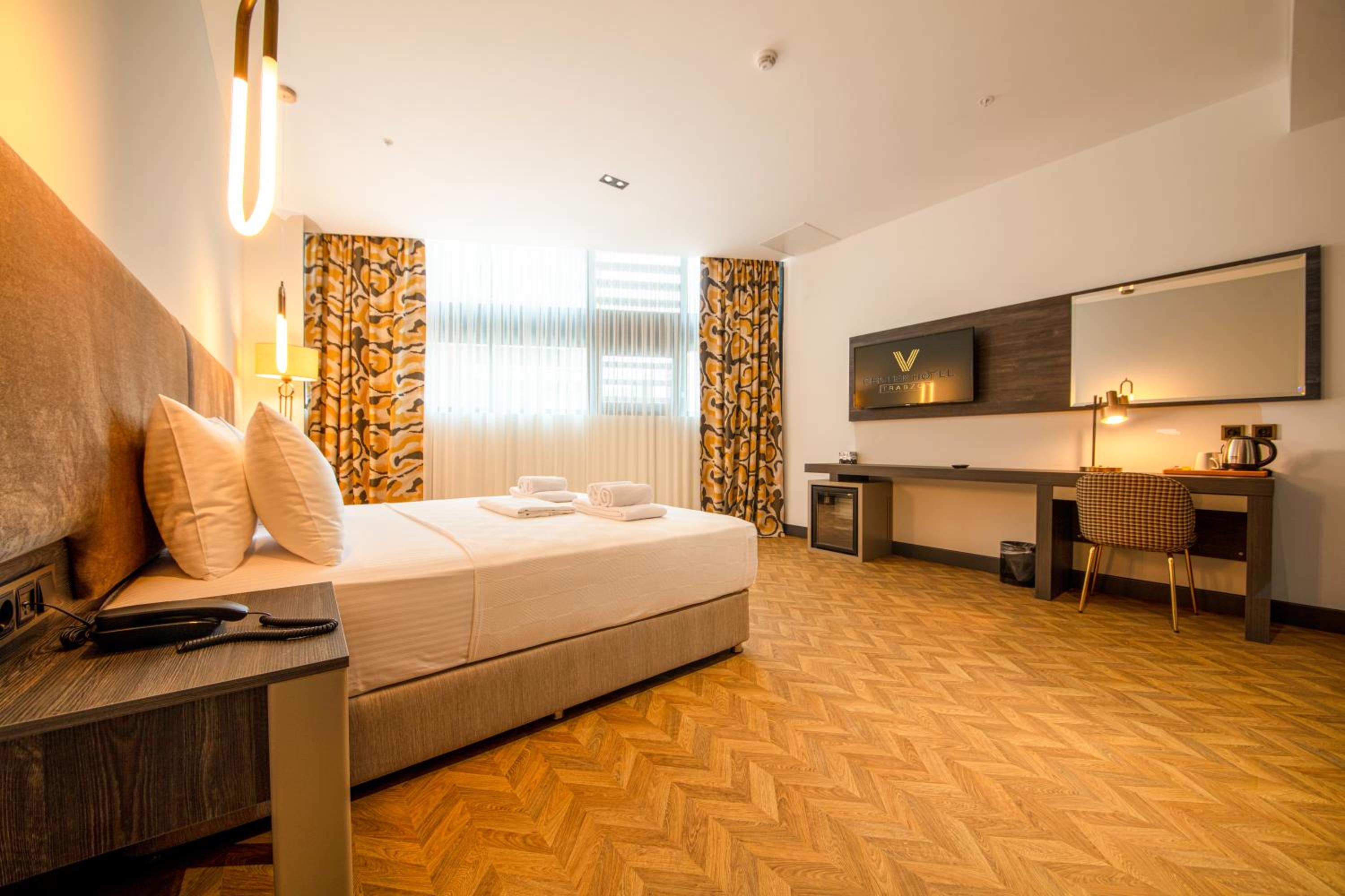 Suite - Photo 5