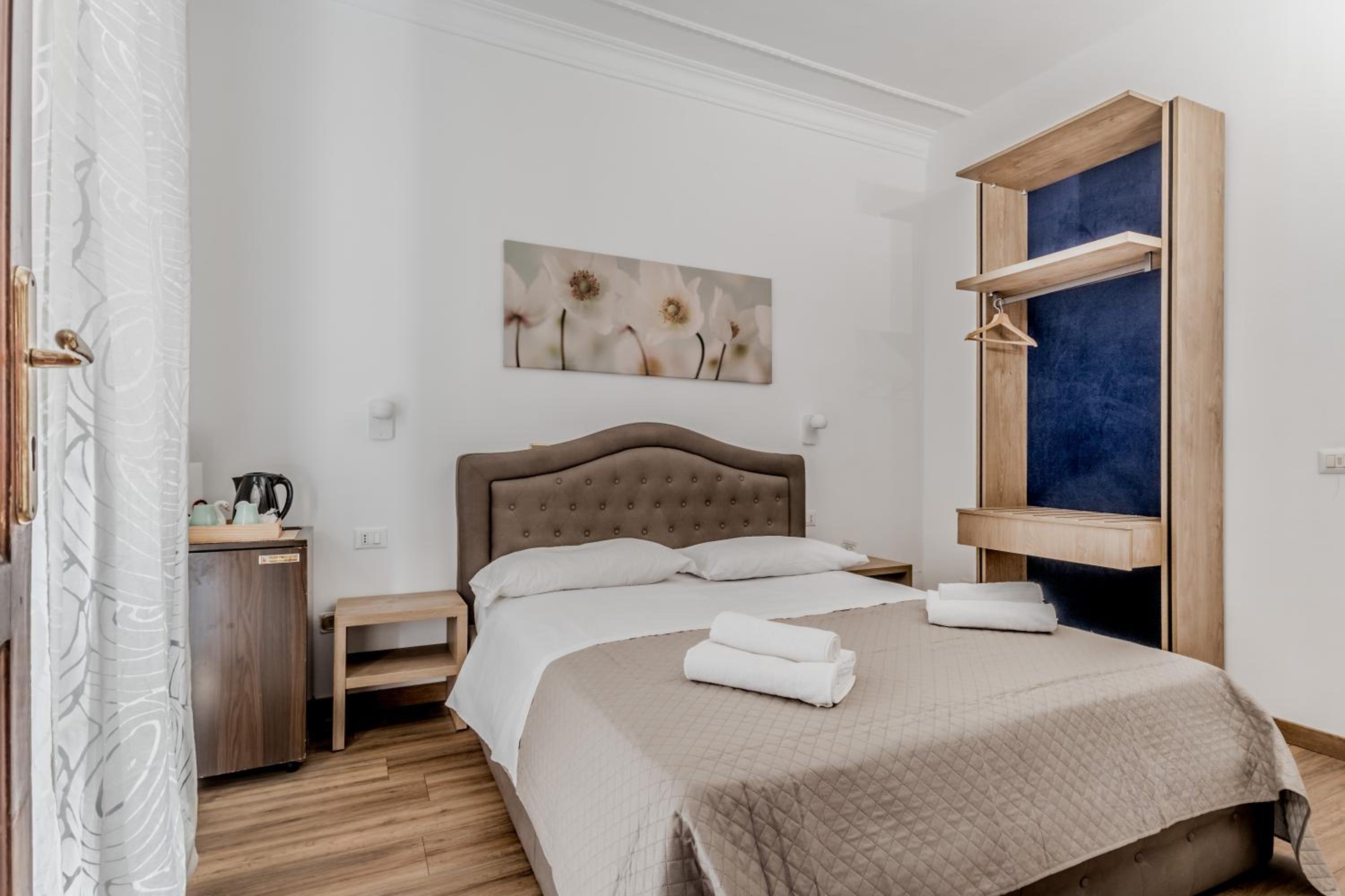 Small Double Room photo 1