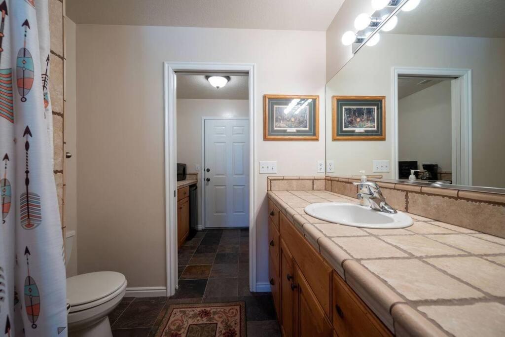 Two-Bedroom House photo 3