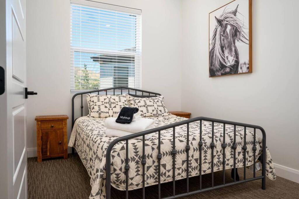 Four-Bedroom House photo 3