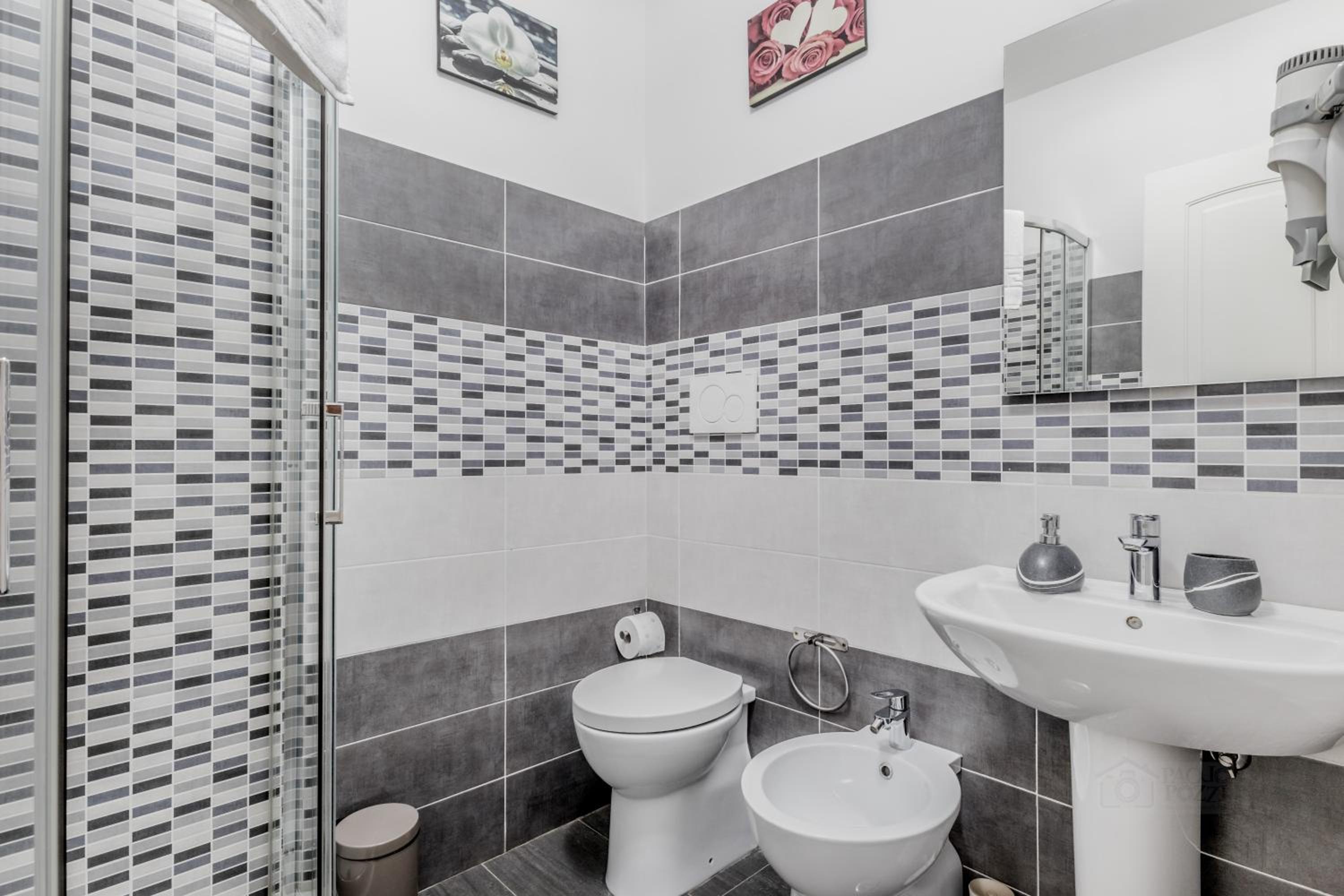 Standard Double Room photo 3