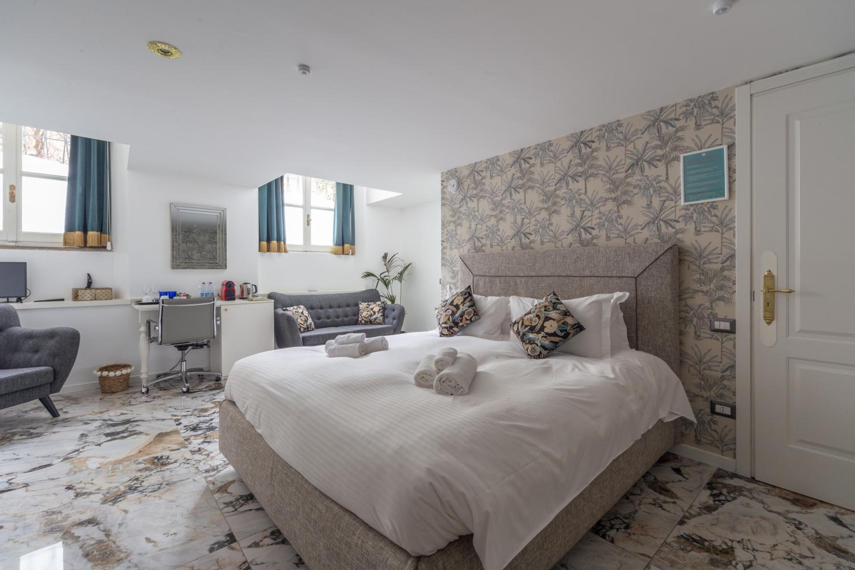 Large Double Room