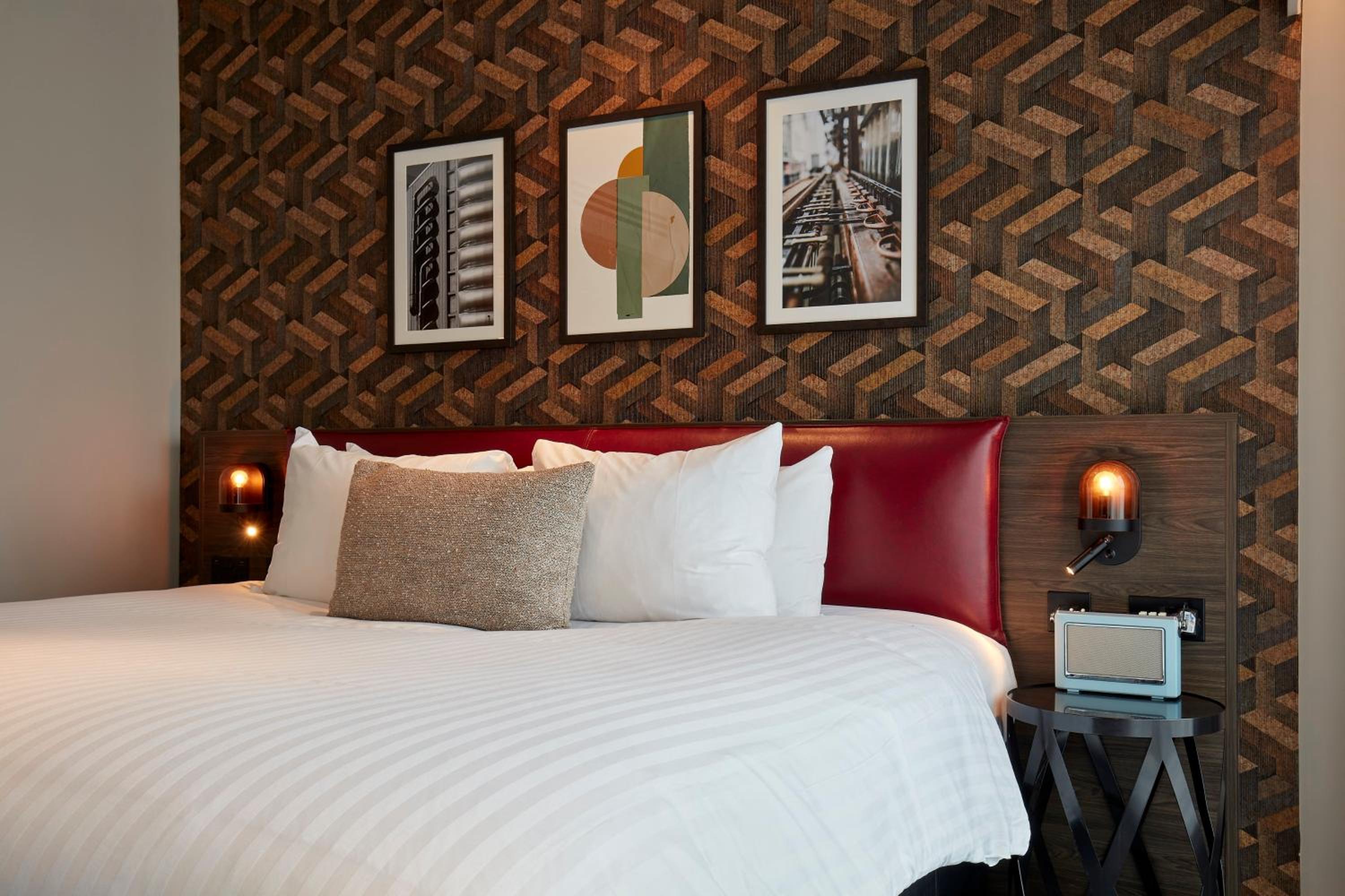 Standard King Room - Photo 1