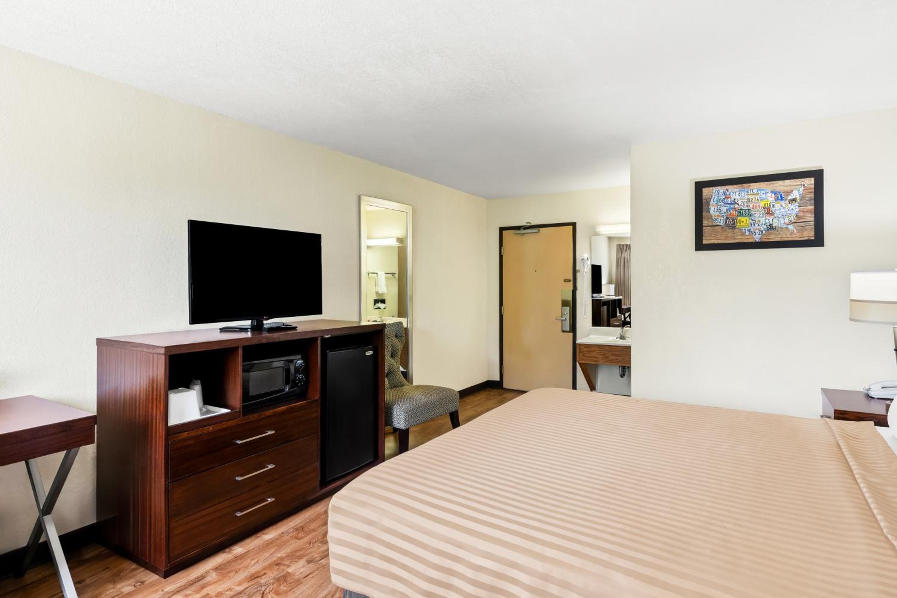King Room - Non Smoking photo 3