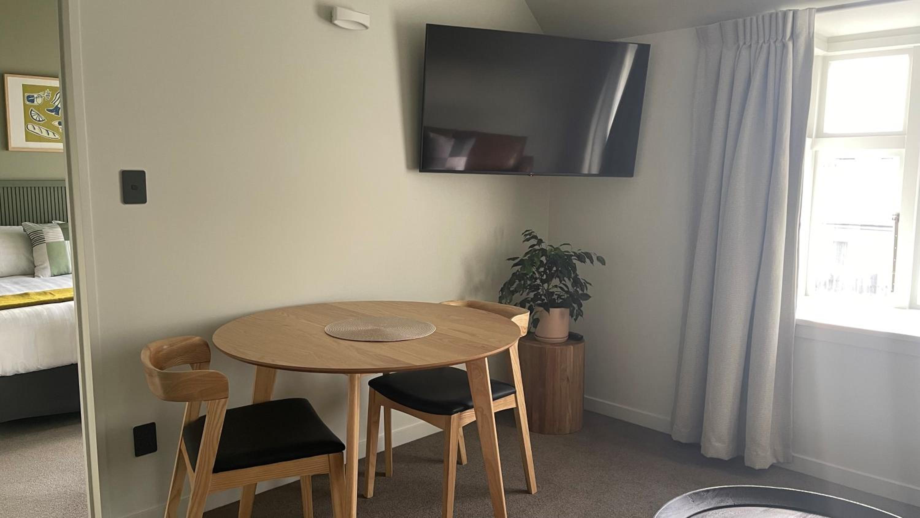 Apartment - Ground Floor - Photo 3