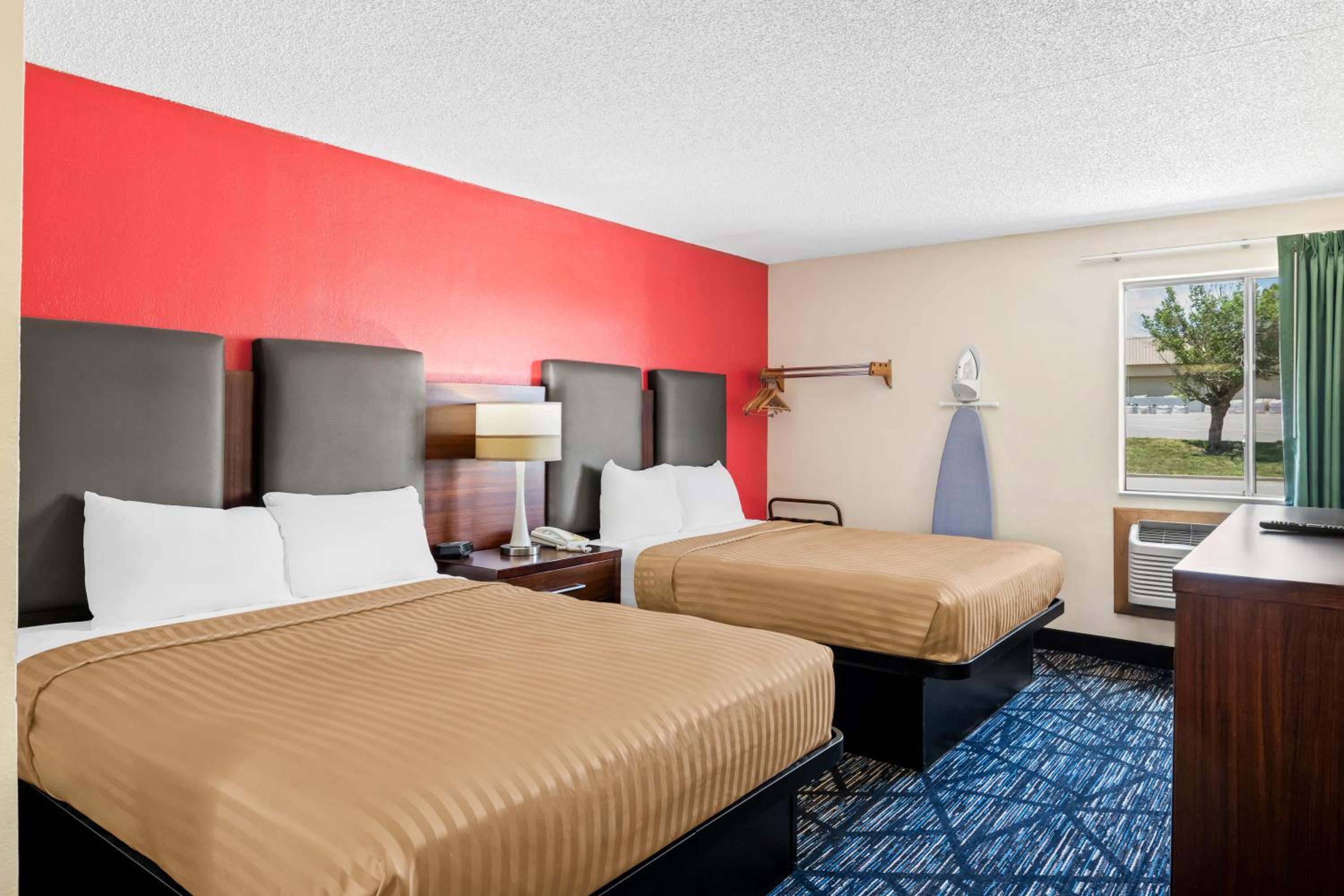 Double Room with Two Double Beds - Non Smoking photo 3