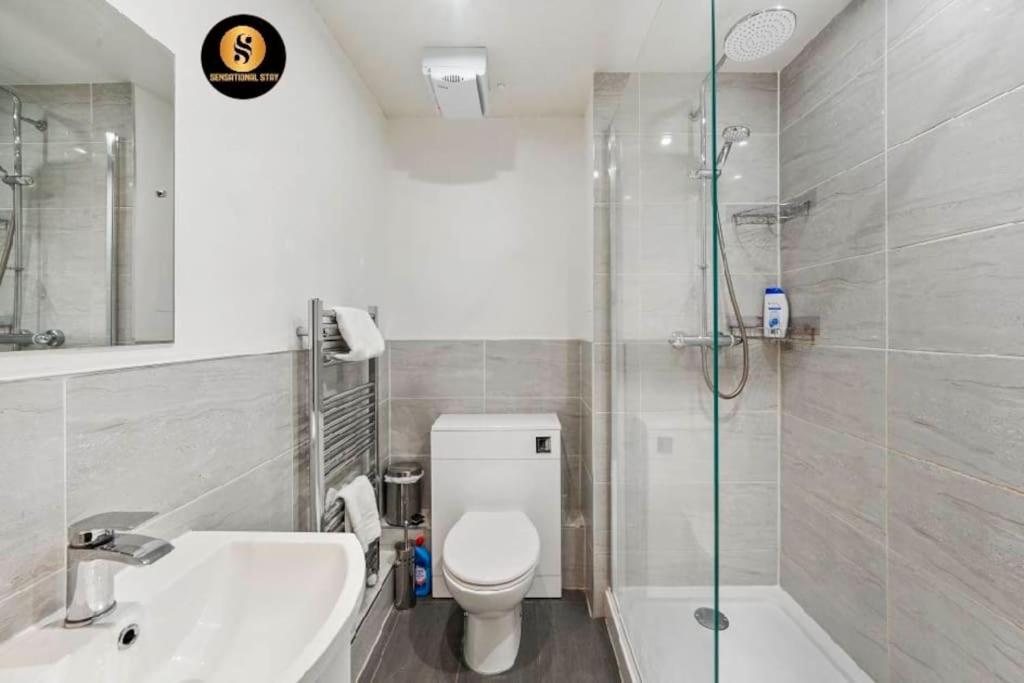 Two-Bedroom Apartment - Photo 17