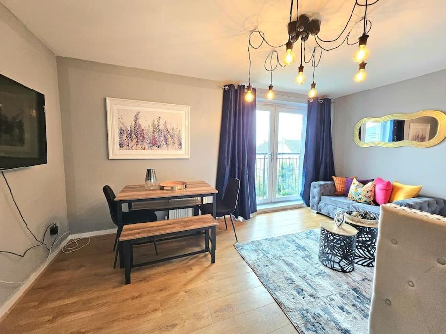 Two-Bedroom Apartment - Photo 22