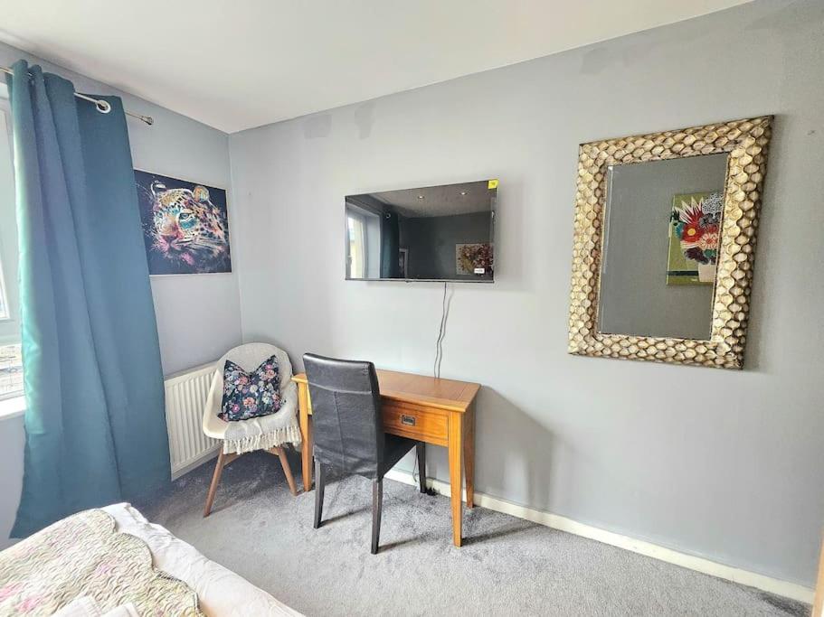 Two-Bedroom Apartment - Photo 25