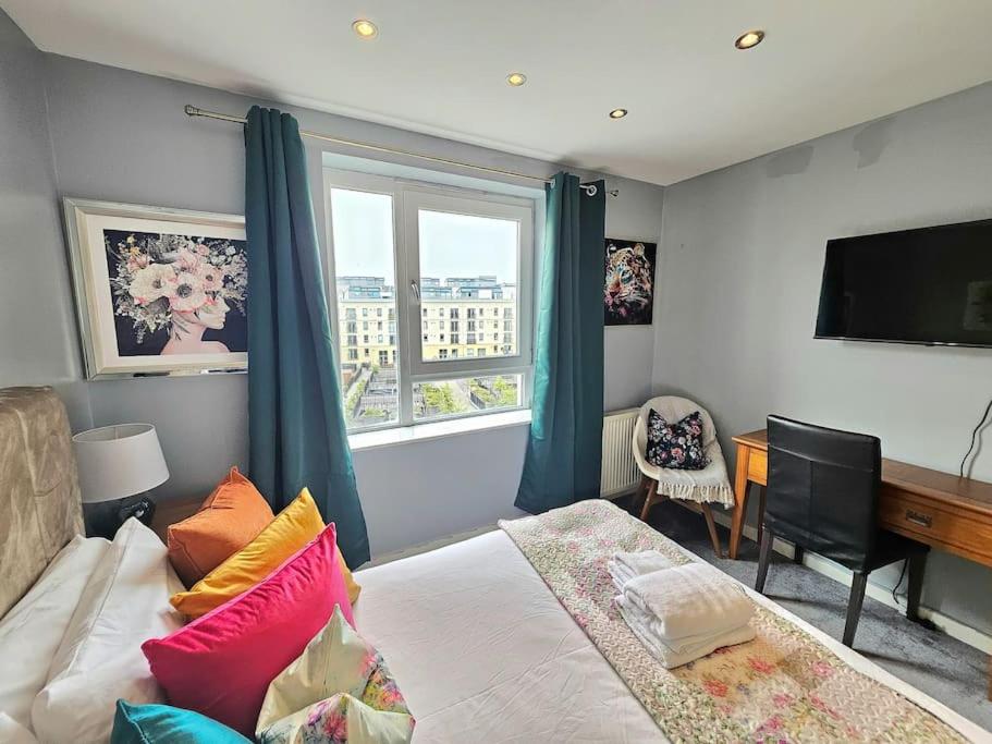 Two-Bedroom Apartment - Photo 27