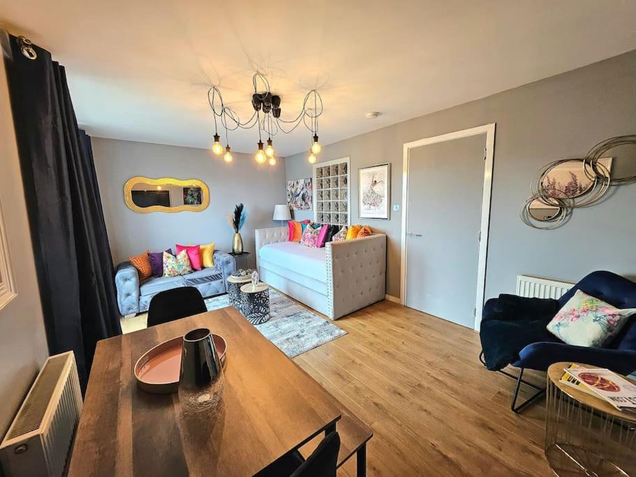Two-Bedroom Apartment - Photo 33