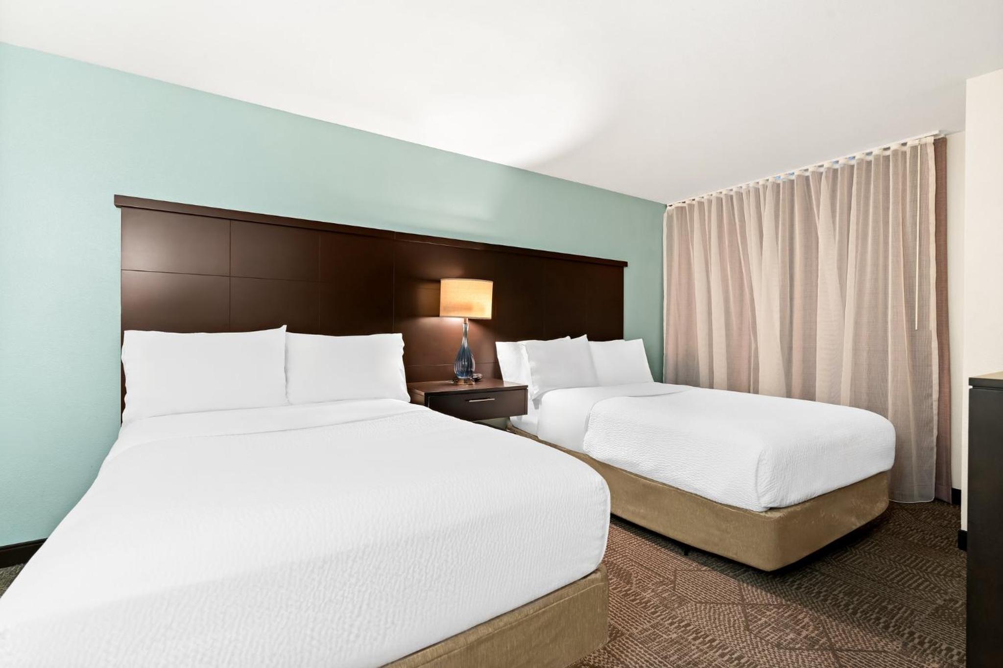 One-Bedroom Suite with Two Double Beds - Photo 3