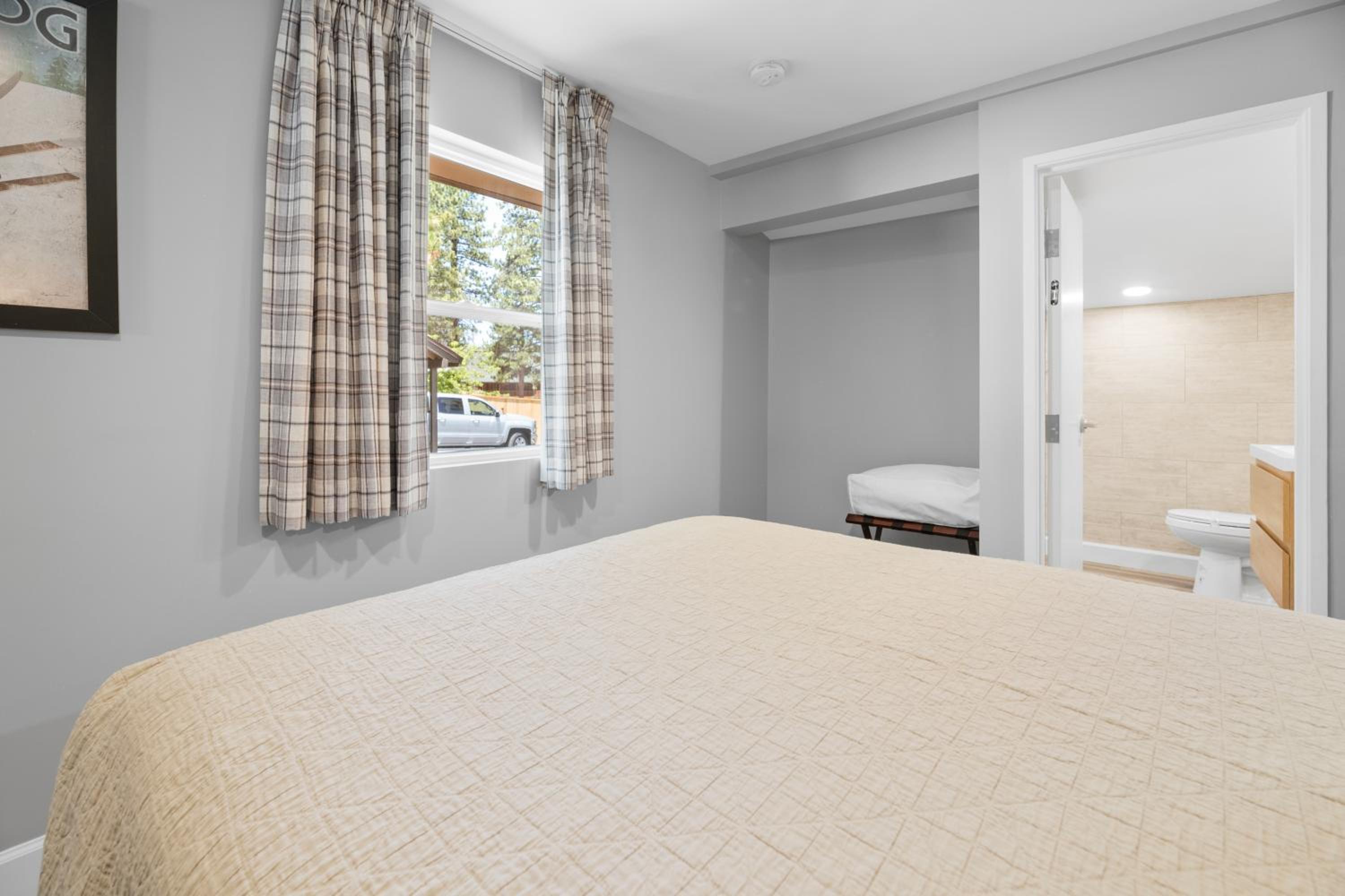 Superior Chalet - Photo 5
