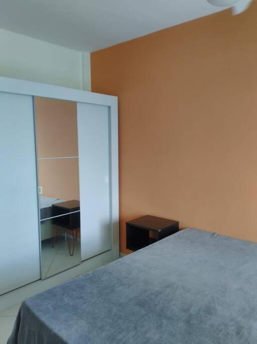 One-Bedroom Apartment With Balcony And Mountain View   photo 1