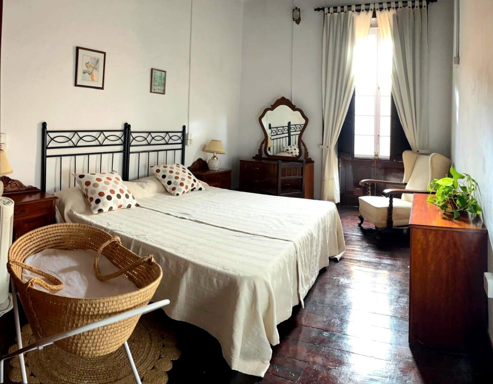 Casa de cuatro habitaciones