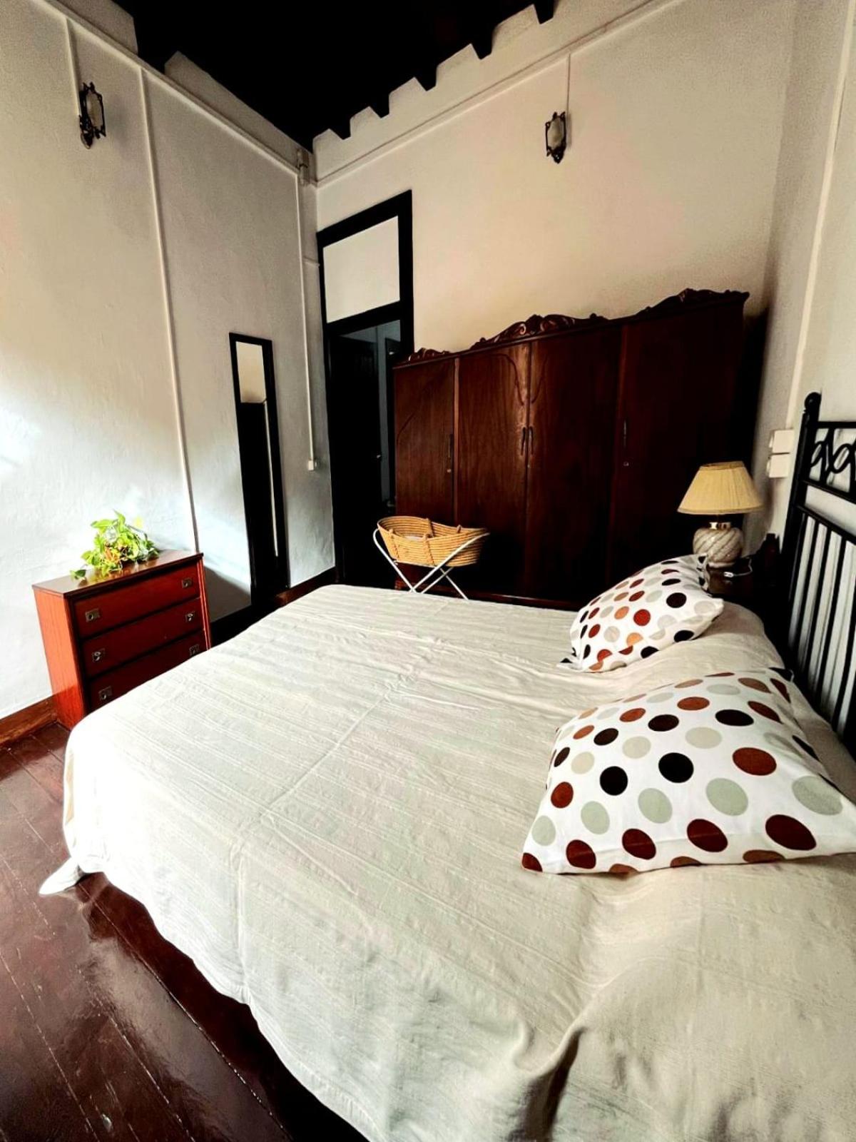Four-Bedroom House photo 2