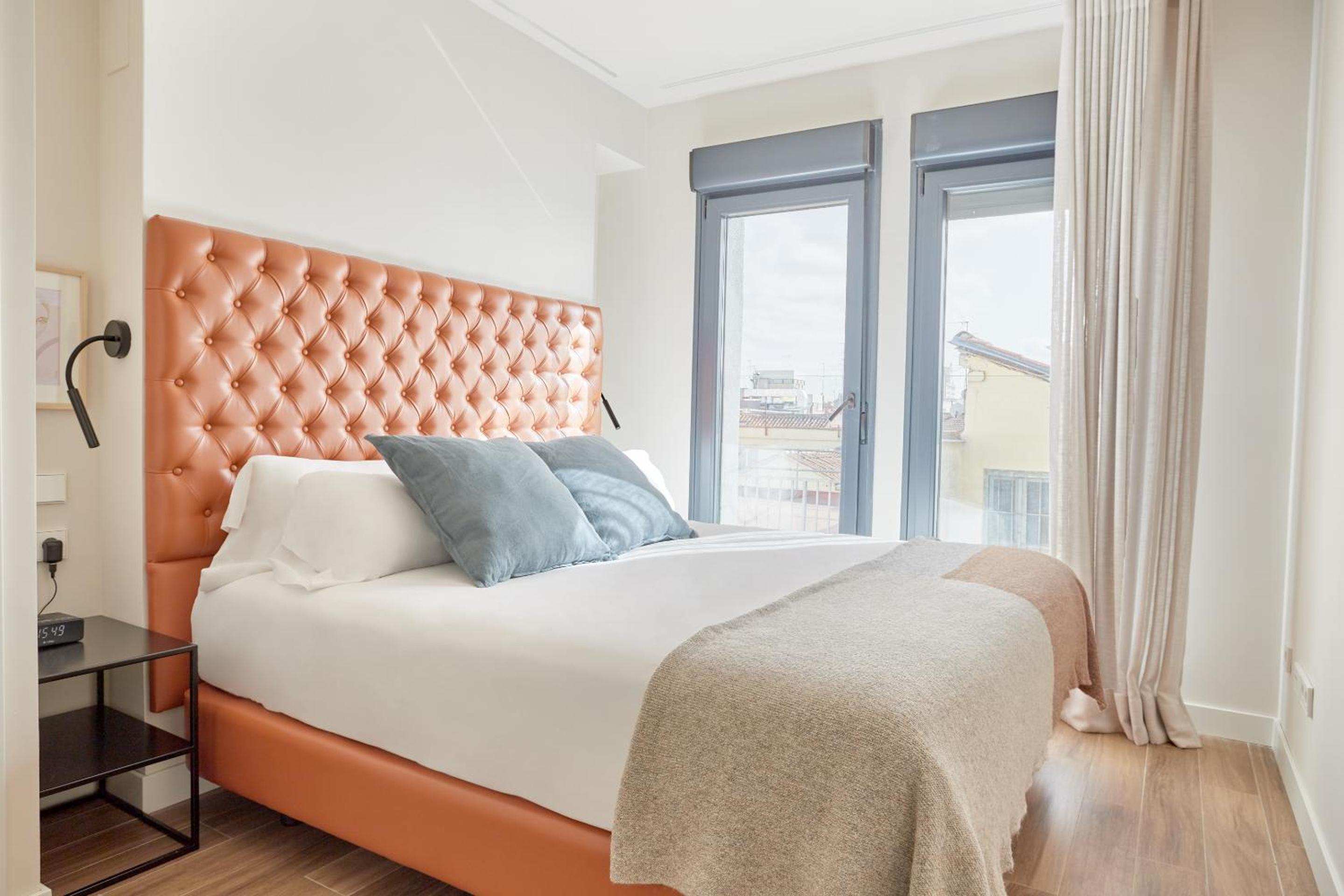 One-Bedroom Apartment - Photo 3