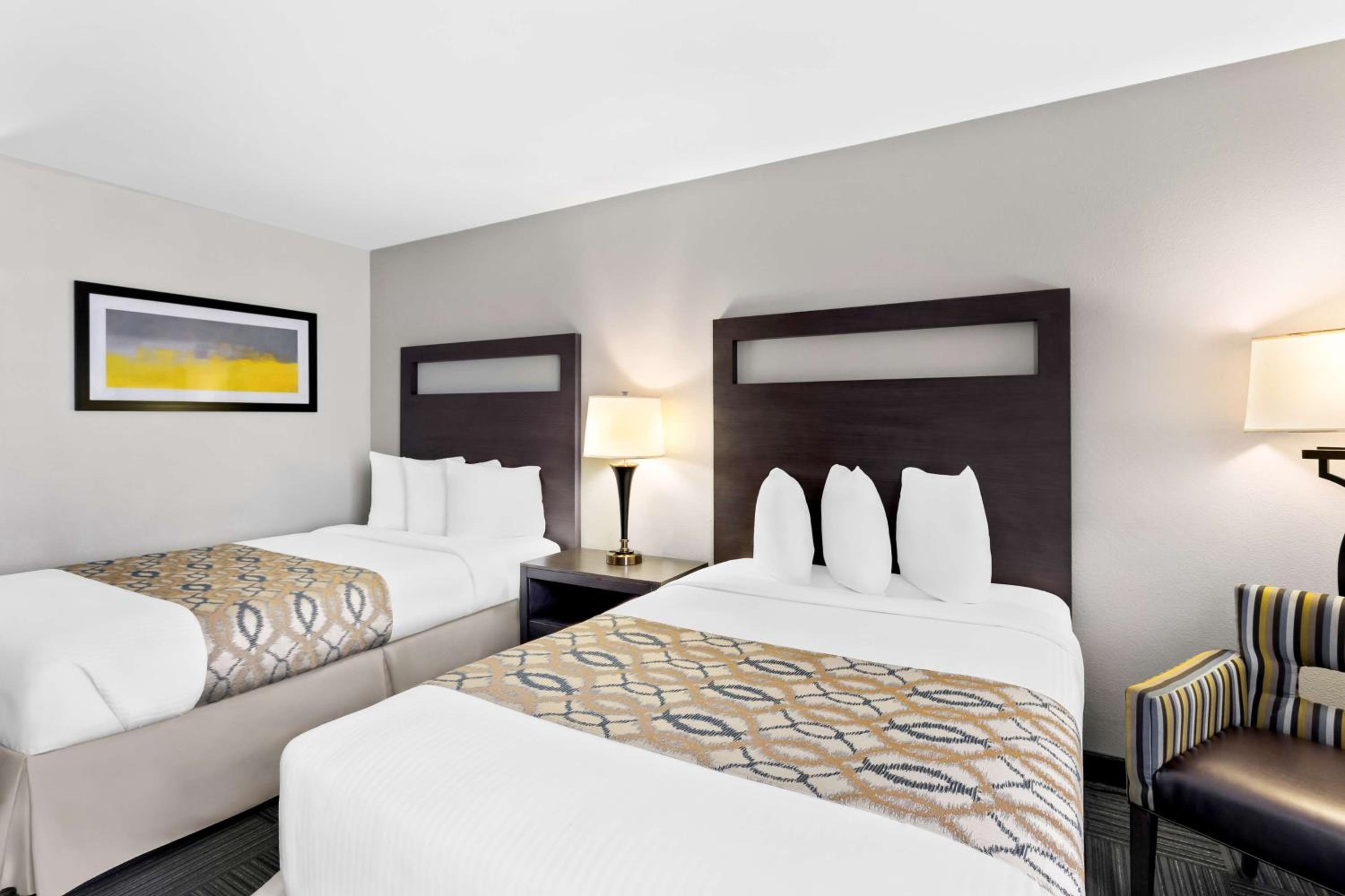 Double Room with Two Double Beds - Accessible photo 2