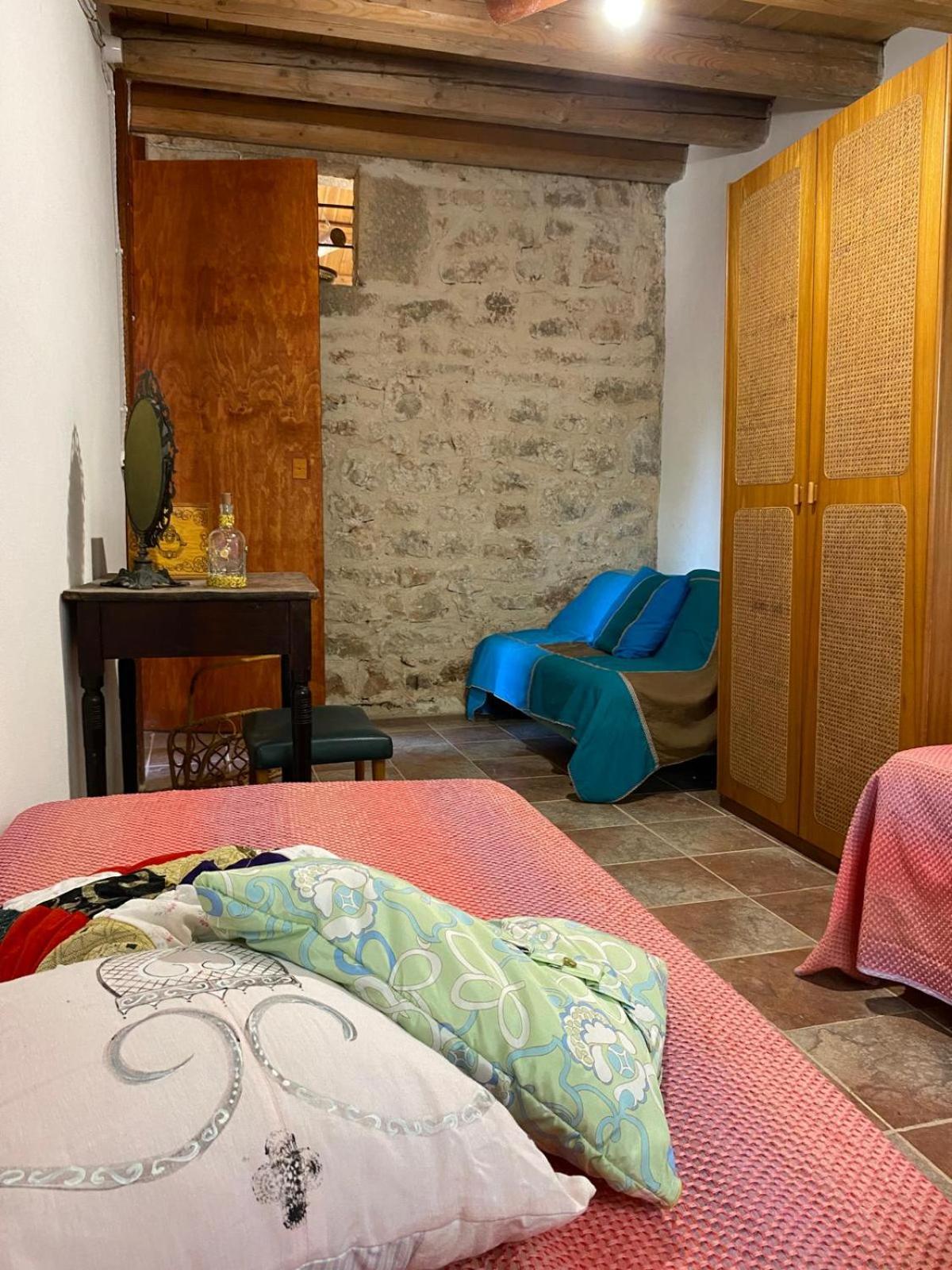 One-Bedroom House photo 1