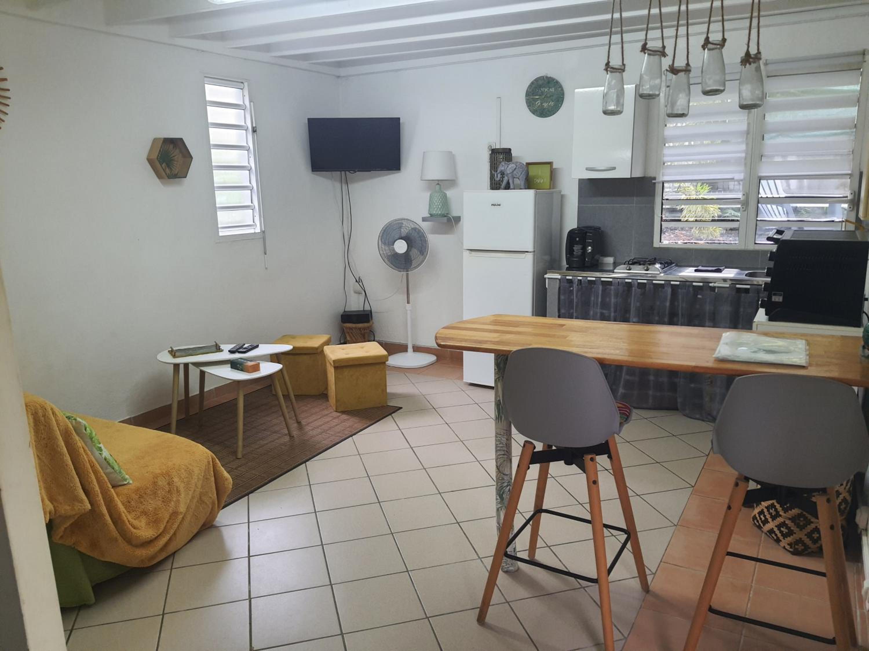 One-Bedroom House photo 3