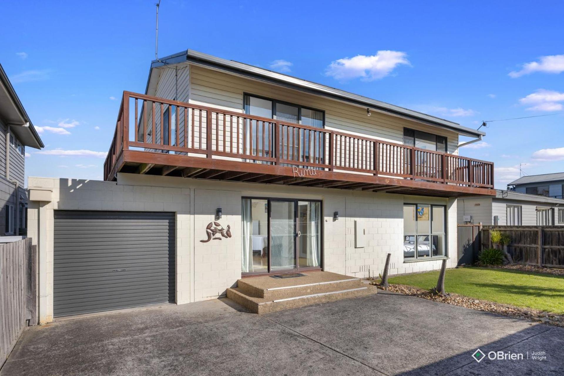 Four-Bedroom House photo 2
