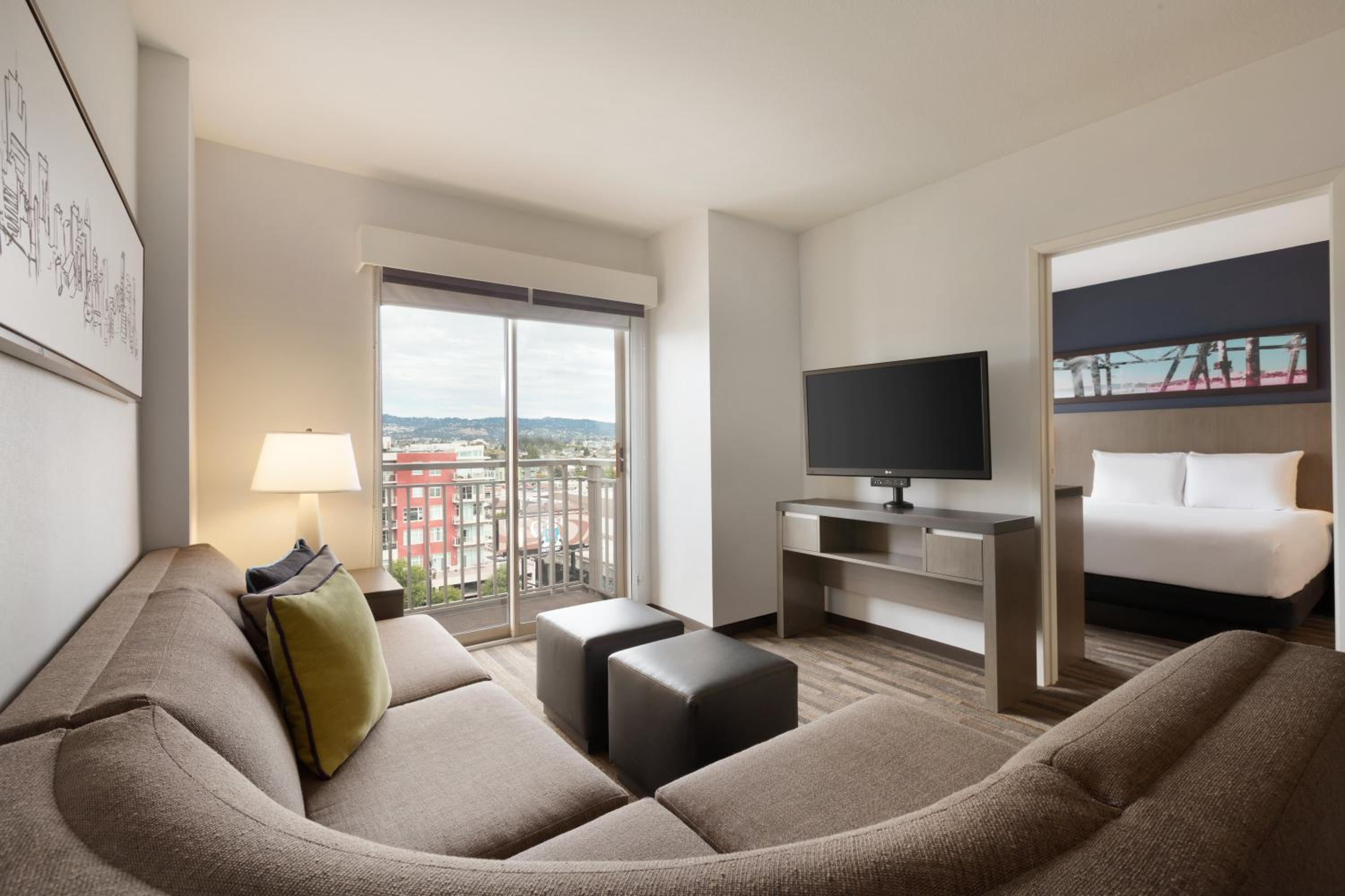 One-Bedroom King Suite - Photo 7