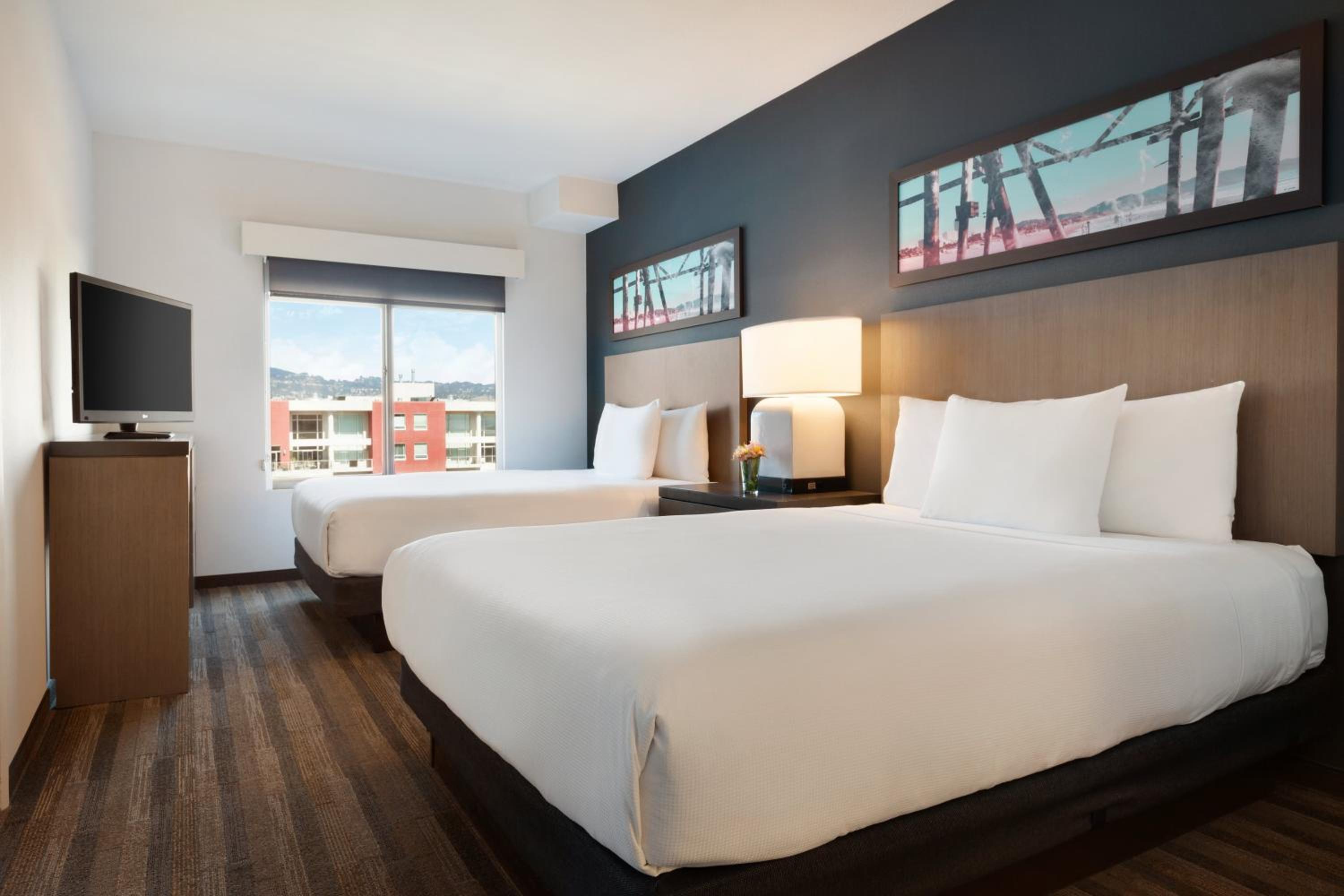 One-Bedroom Suite with Two Queen Beds - Photo 9