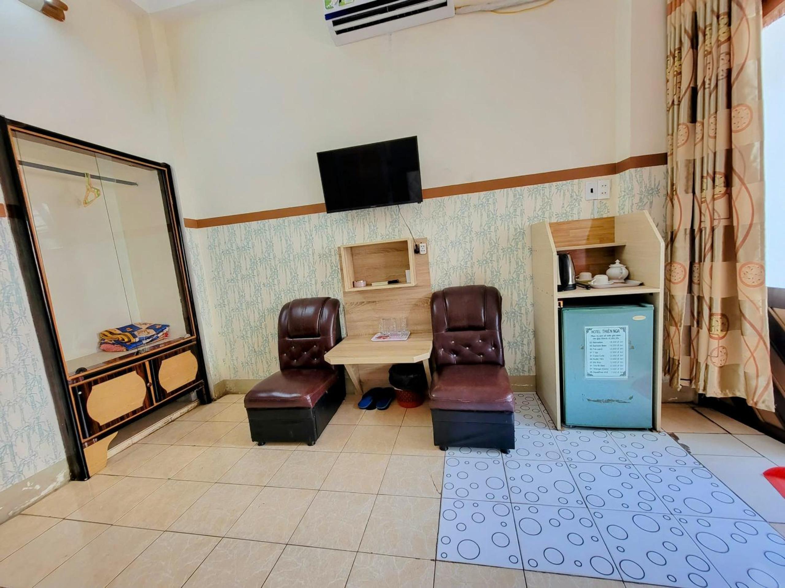 Double Room with Two Double Beds - Photo 4