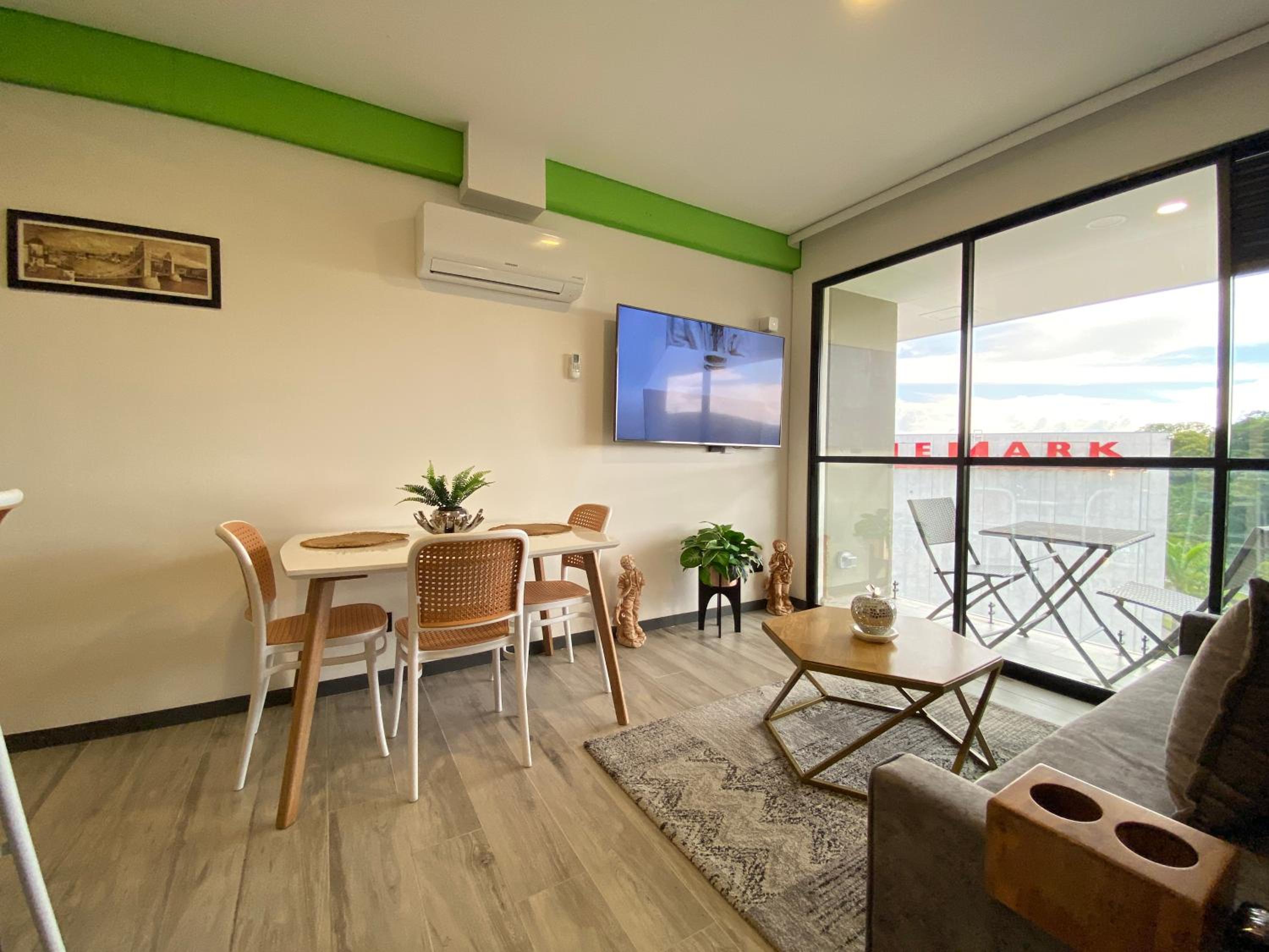 Two-Bedroom Deluxe Apartment with Balcony
