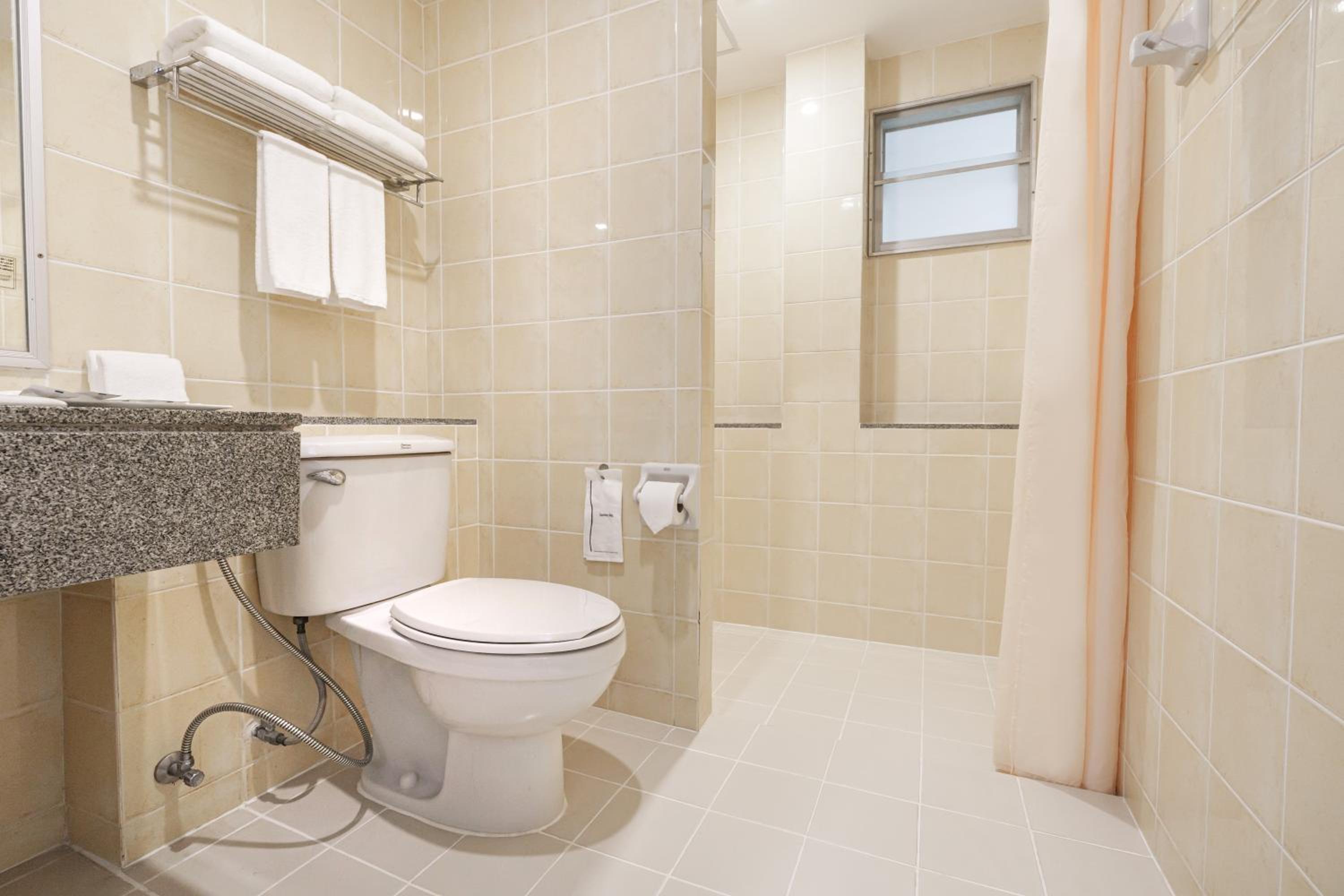 Premier One-Bedroom  photo 3
