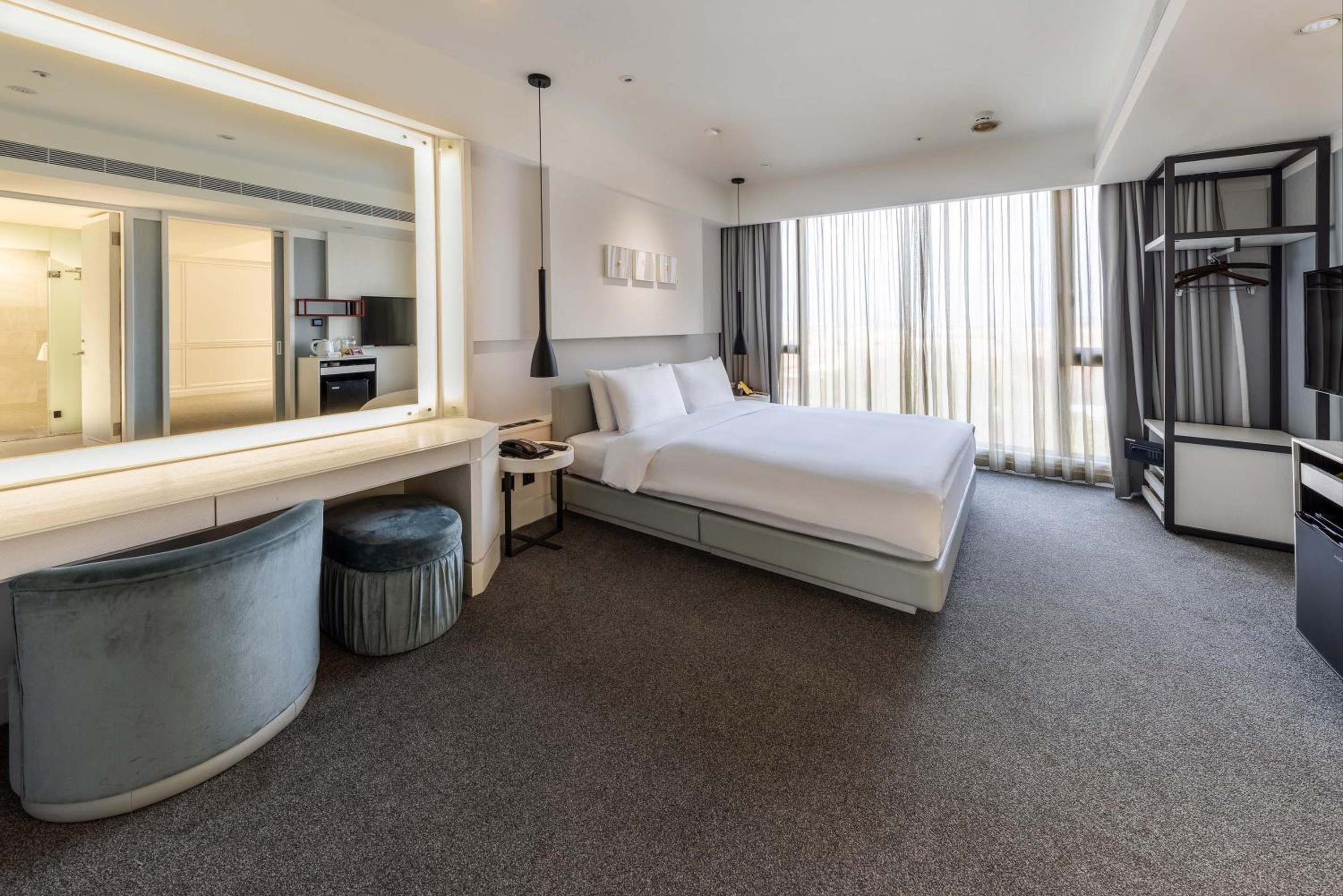 Suite with City View